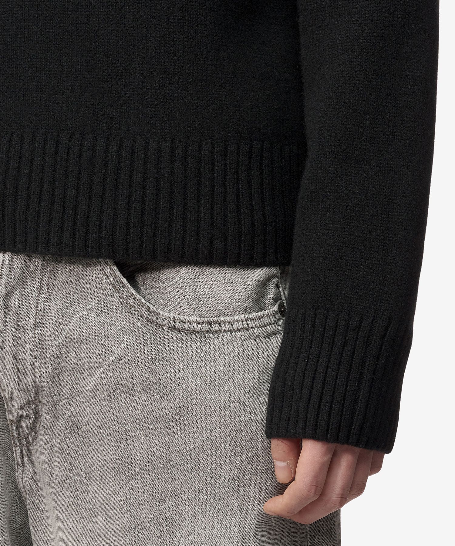 ★★AMI PARIS★★ Crop Crewneck Knit Black UKS034KN0028001 U MUSINSA | AMI Crop Crewneck Knit - Black / UKS034KN0028001