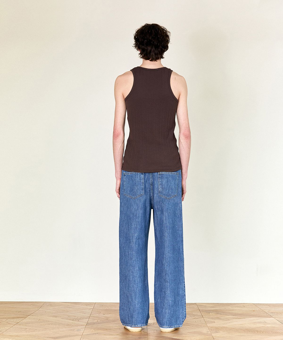 호이테(HEUTE) HET RIBBED SLEVELESS TOP (BROWN)