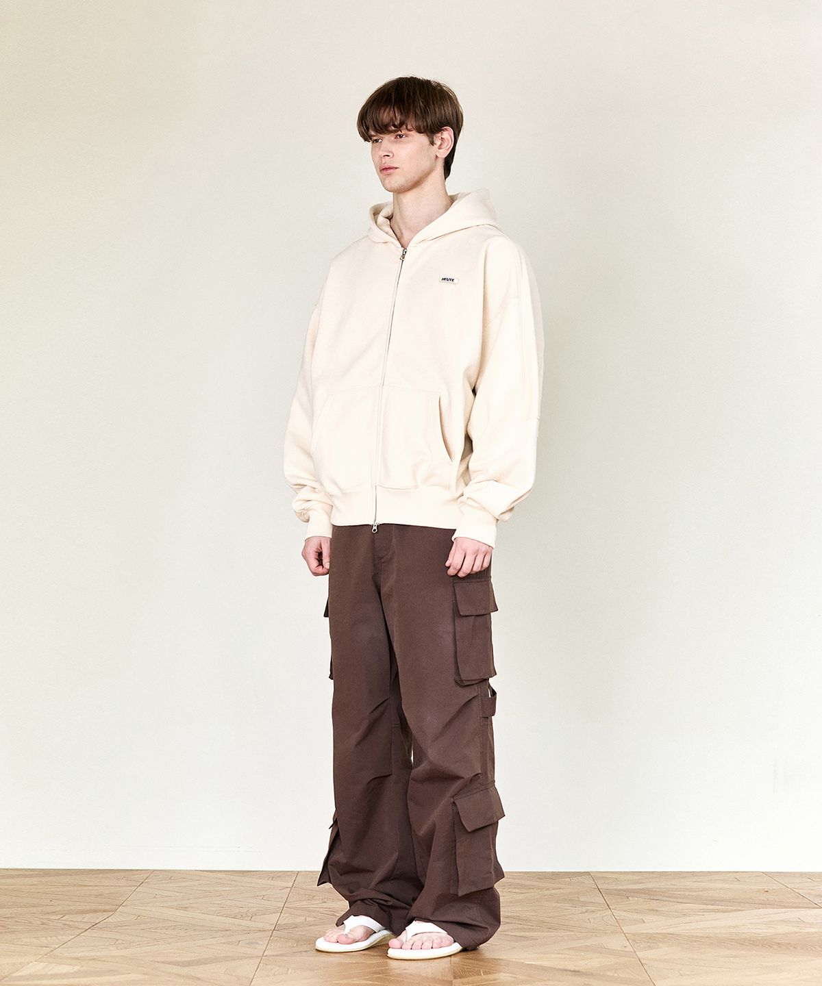 호이테(HEUTE) HET SIGNATURE HOODIE ZIP-UP (CREAM)