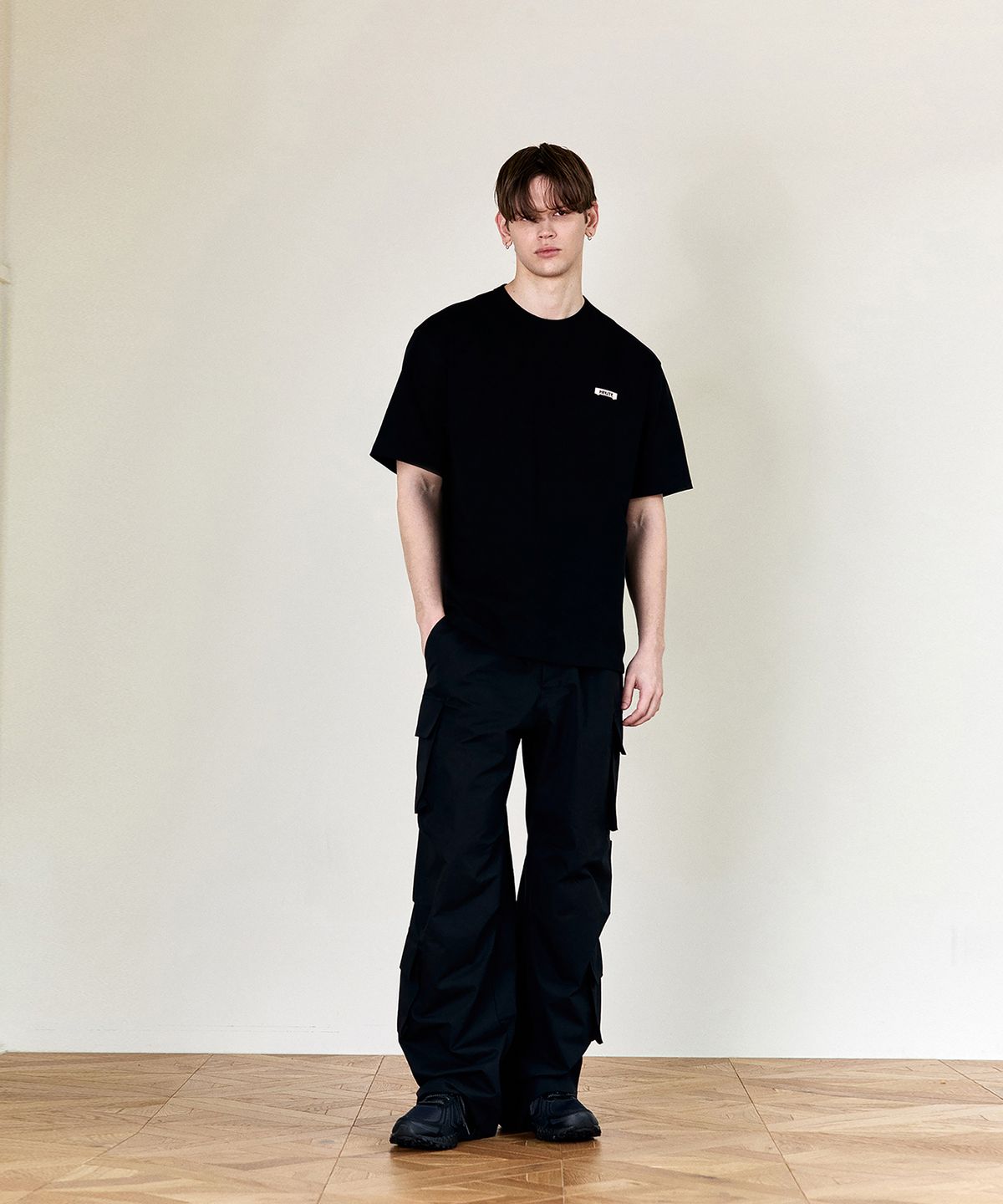 호이테(HEUTE) HEUTE T-SHIRTS (BLACK)