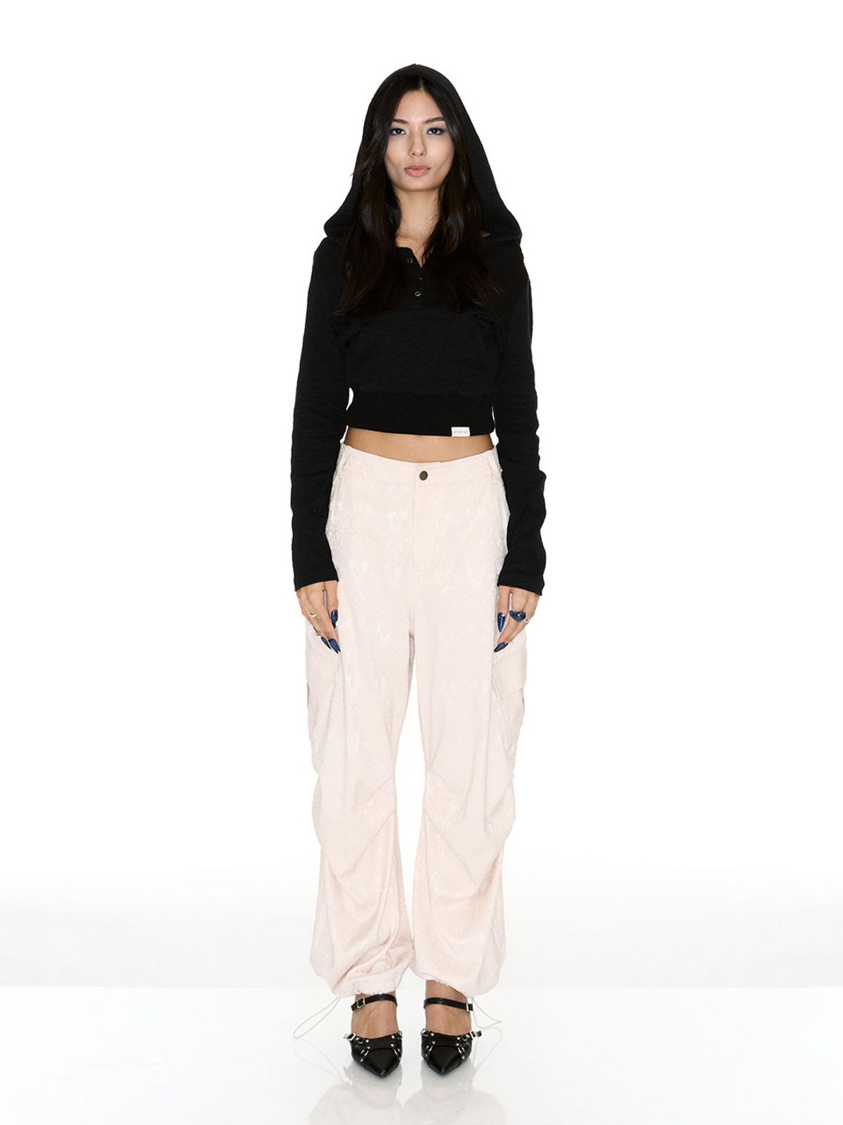 쎄쎄쎄(SETSETSET) THREE BUTTON HODDIE BLACK