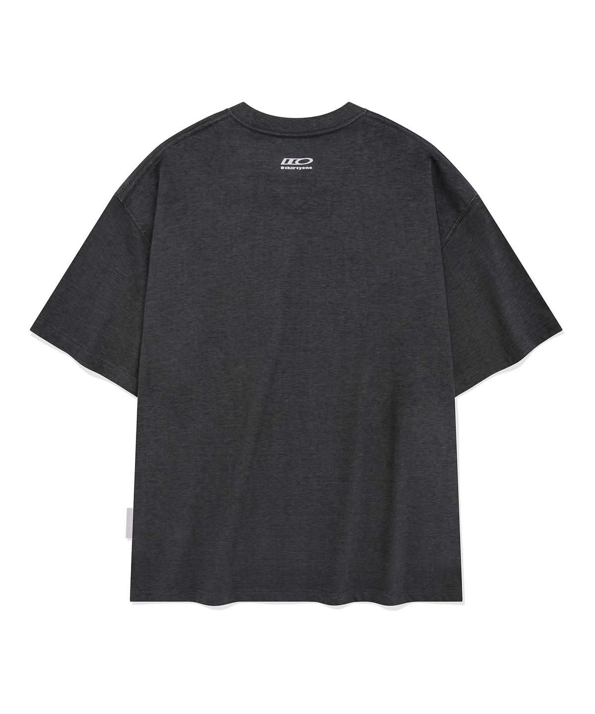 디써티원(DTHIRTYONE) League Overlay Print T-shirt (PIGMENT CHARCOAL)
