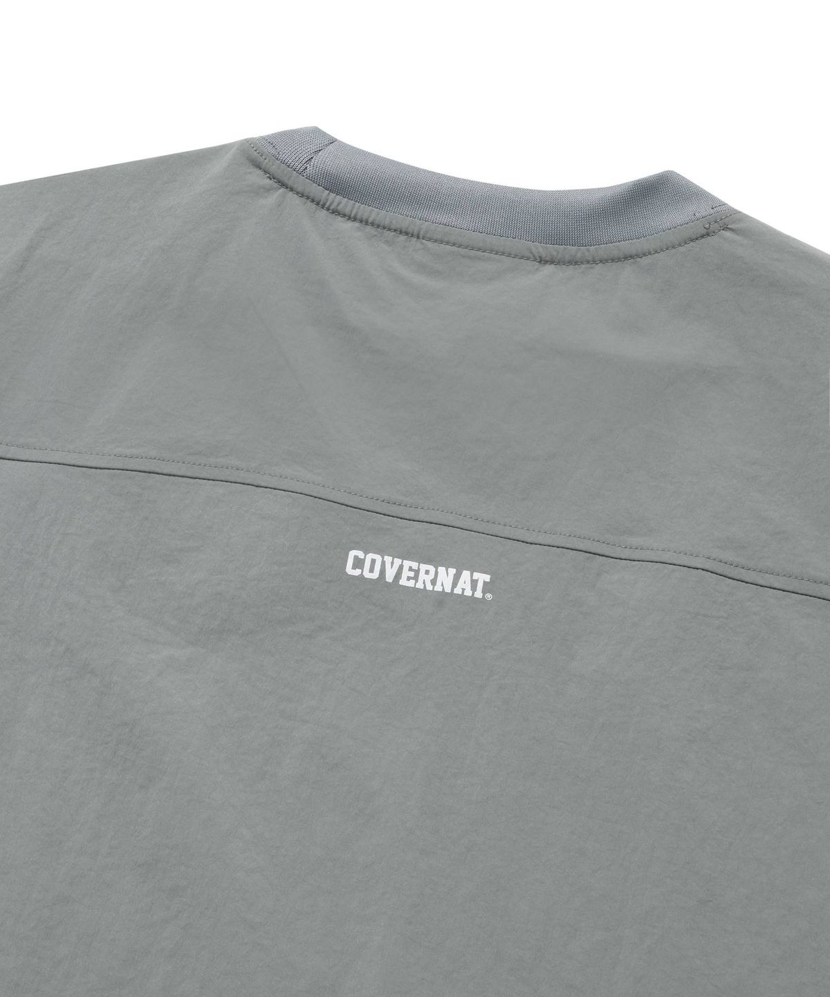 커버낫(COVERNAT) 컬리지 테크 나일론 티셔츠 차콜