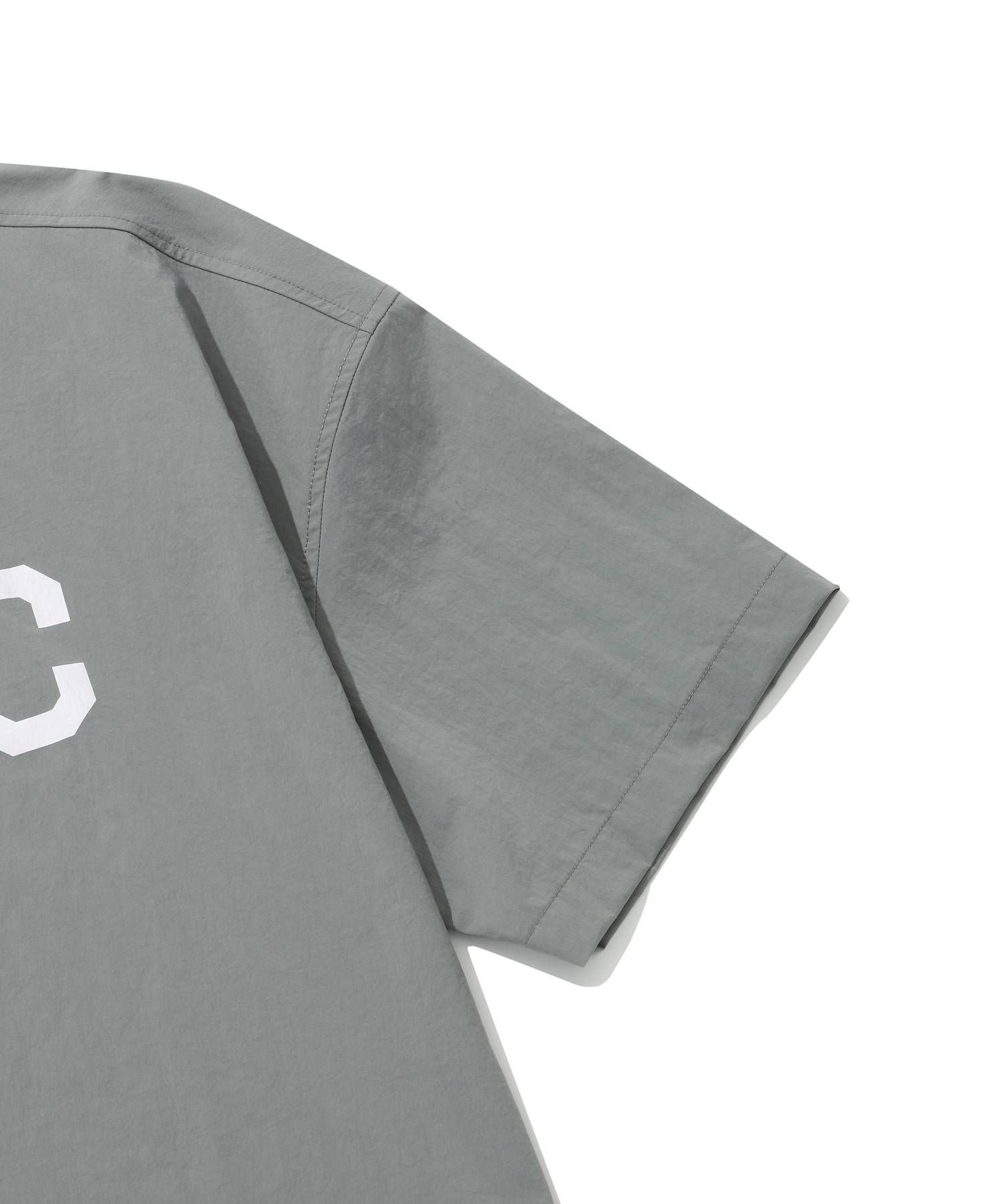 Tシャツ・カットソー COVERNAT College Tech Nylon T-Shirt Khaki COVERNAT C Logo Nylon T-Shirt Unisex College Tech Nylon T