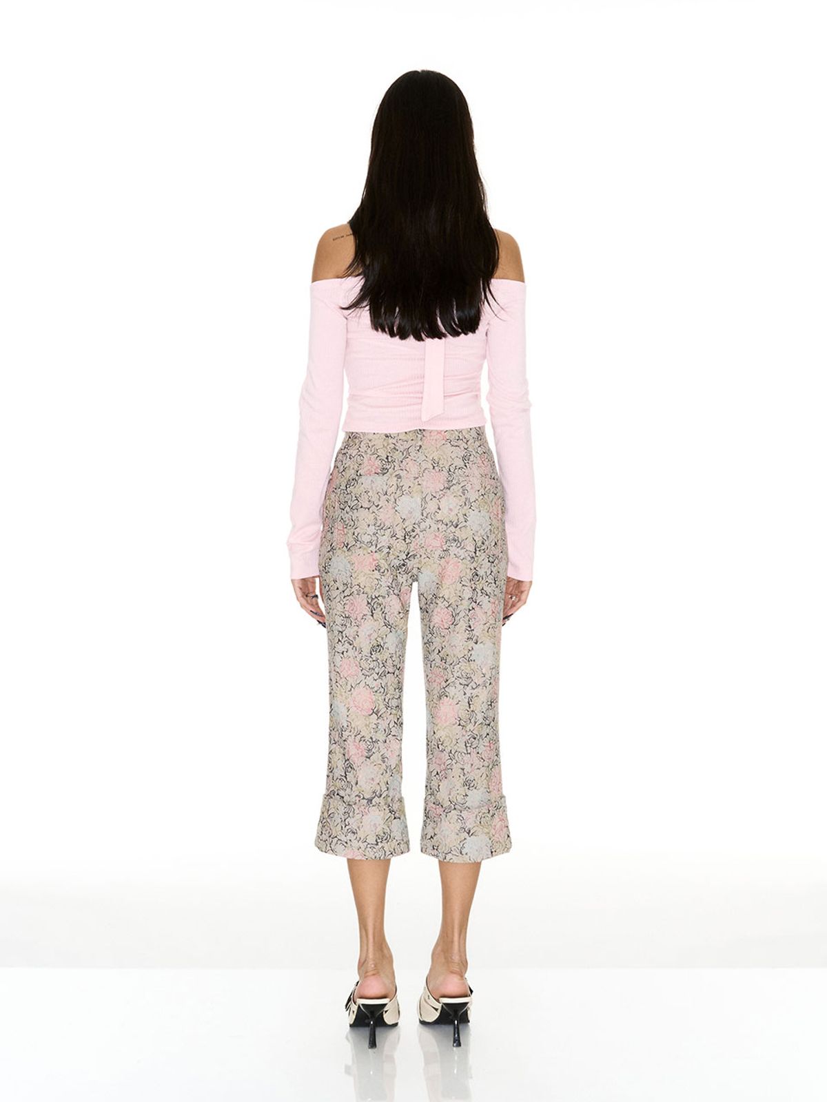 쎄쎄쎄(SETSETSET) JENNIE OFF-SHOULDER LOGO TOP PALE PINK