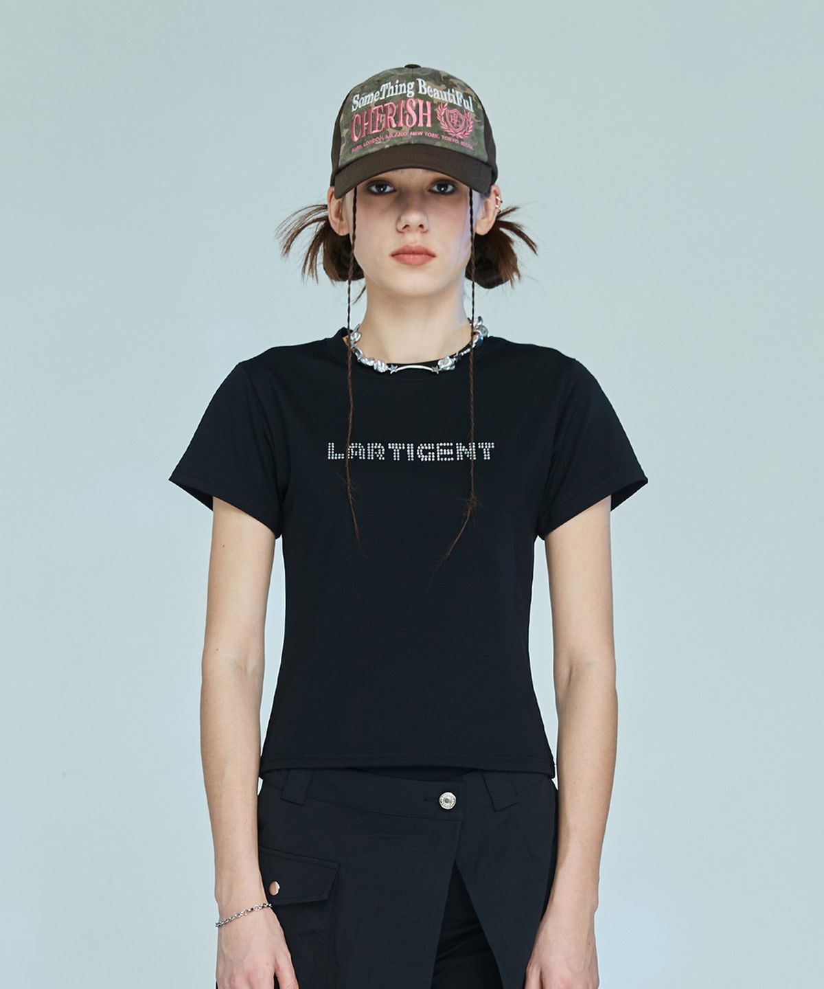 라티젠(LARTIGENT) L10 LOGO T-SHIRT(BLACK)