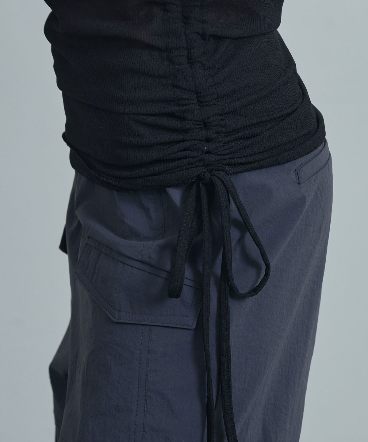 무아르모아(MOIREMOA) SeeThrough String T-Shirt-Black