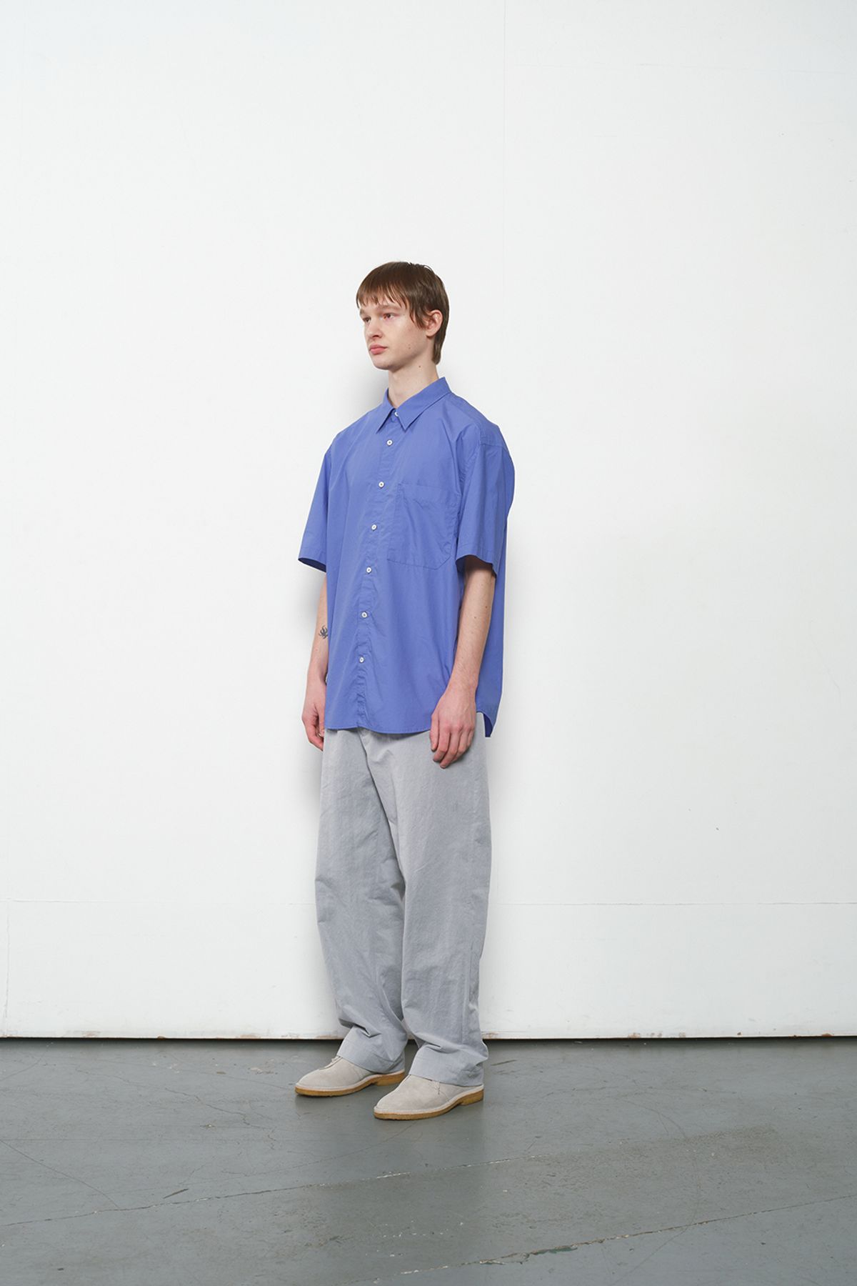 홀리선(HORLISUN) Poole Silky Typewriter Shirt Clear Sky