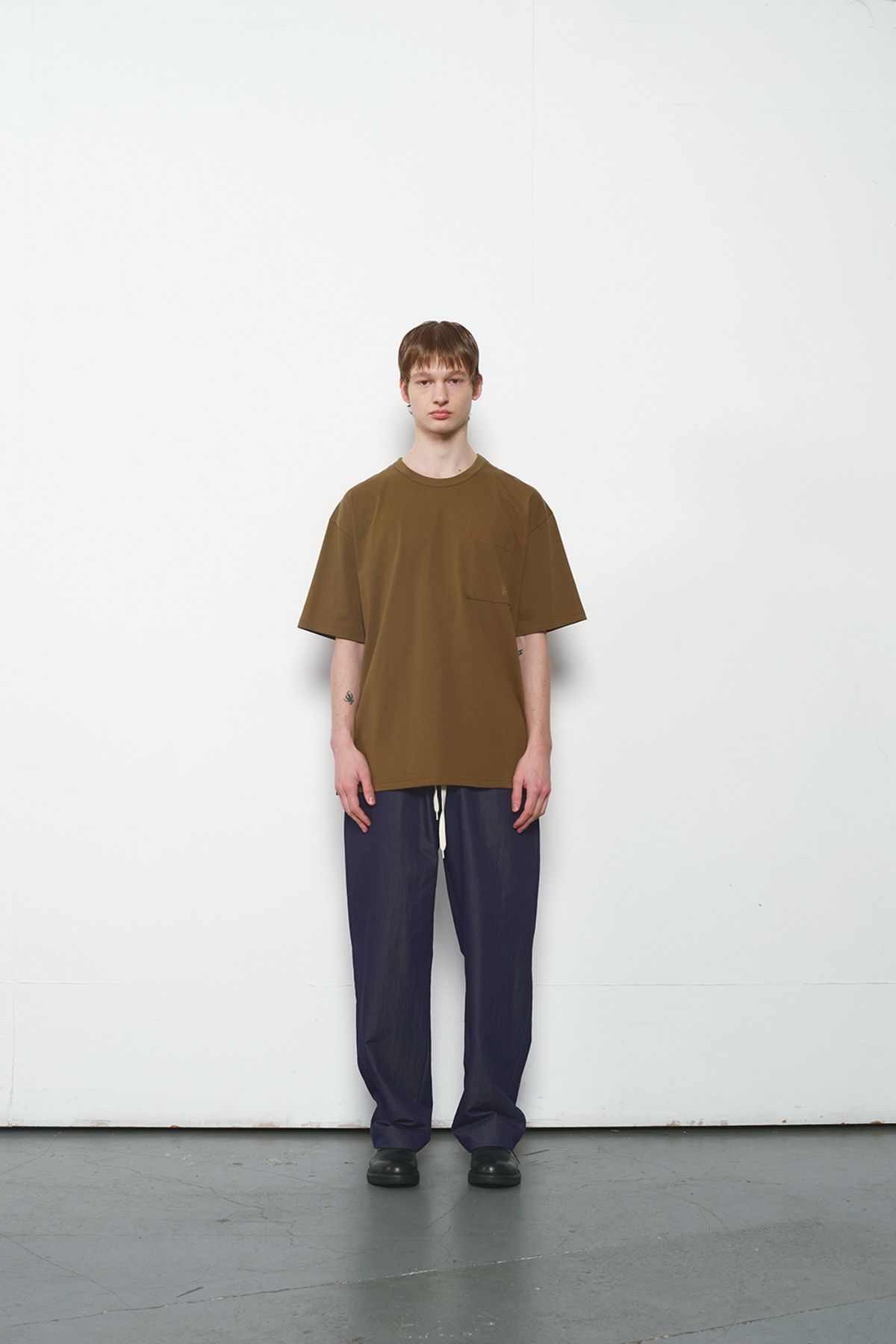 홀리선(HORLISUN) Lawrence Short Sleeve T-shirt Olive