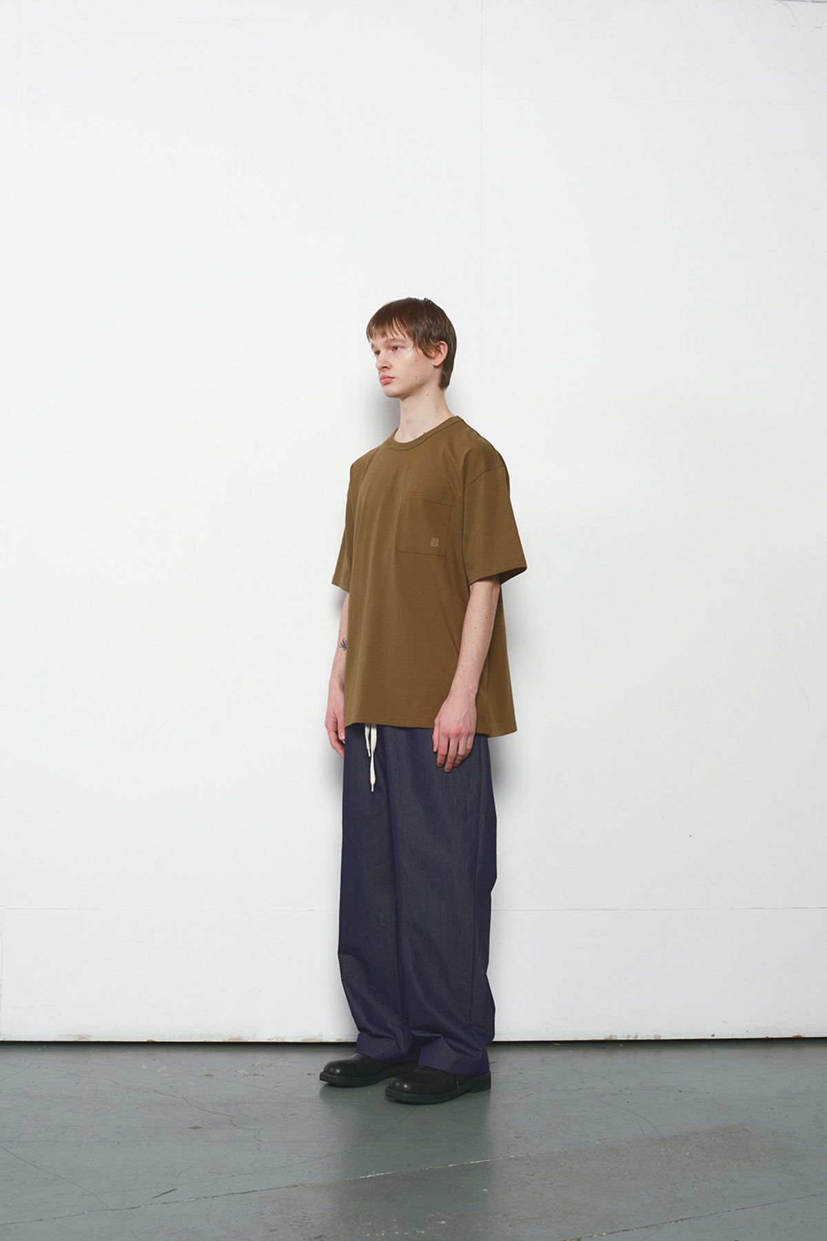 홀리선(HORLISUN) Lawrence Short Sleeve T-shirt Olive