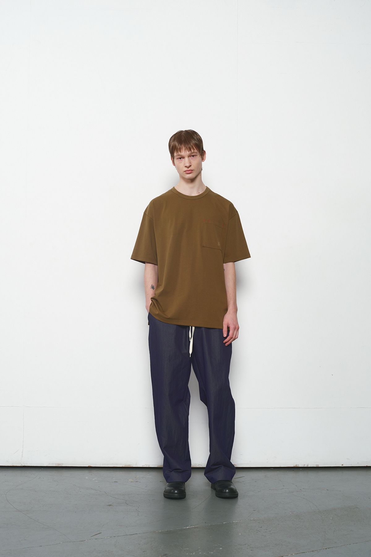 홀리선(HORLISUN) Lawrence Short Sleeve T-shirt Olive