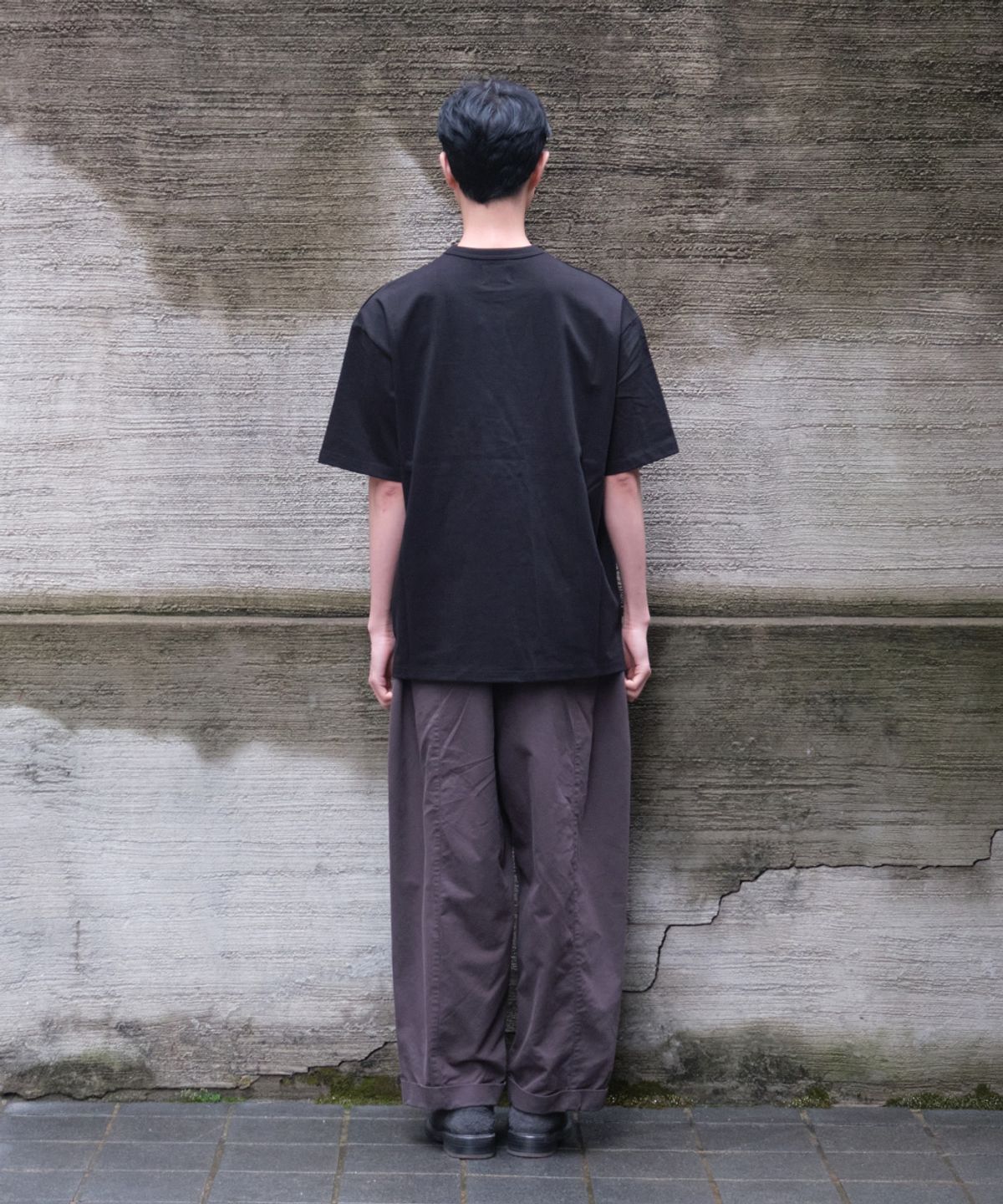 홀리선(HORLISUN) Lawrence Short Sleeve T-shirt Black