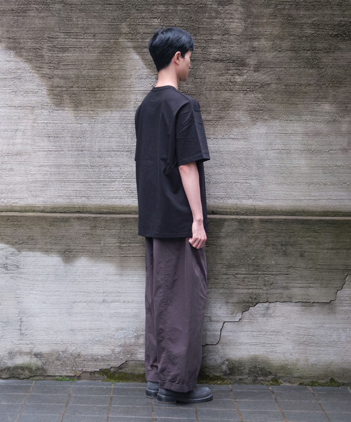 홀리선(HORLISUN) Lawrence Short Sleeve T-shirt Black