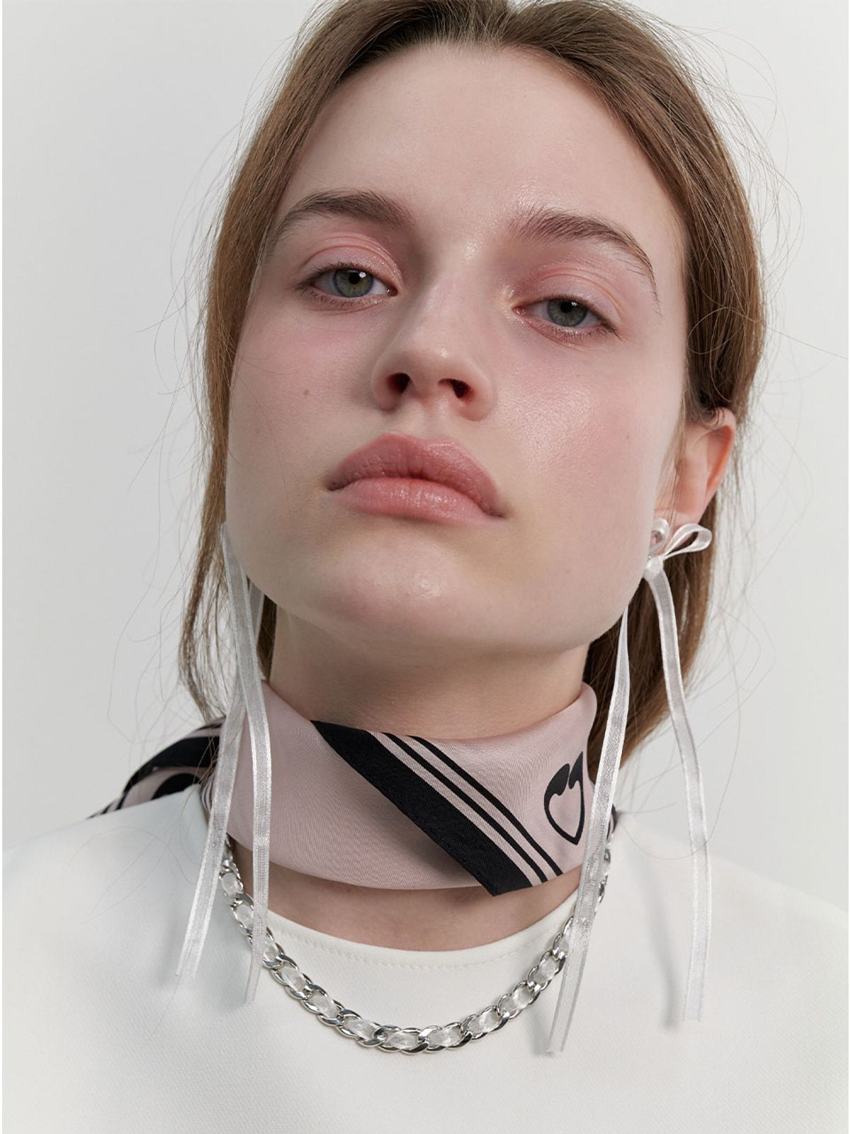 러브미몬스터(LOVE ME MONSTER) Mont Logo Square Silk Scarf (L241MSF010)