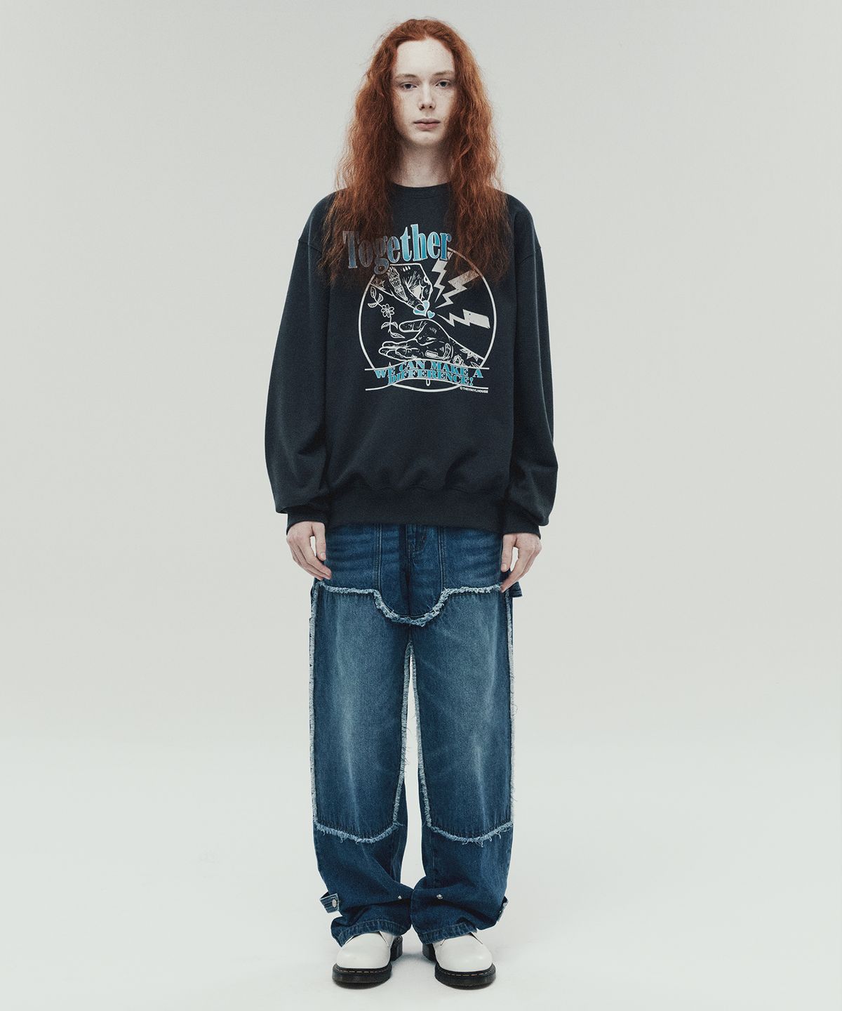 더바이닐하우스(THEVINYLHOUSE) CUT OFF DOUBLE KNEE JEANS BLUE (VH2DFUD101A)