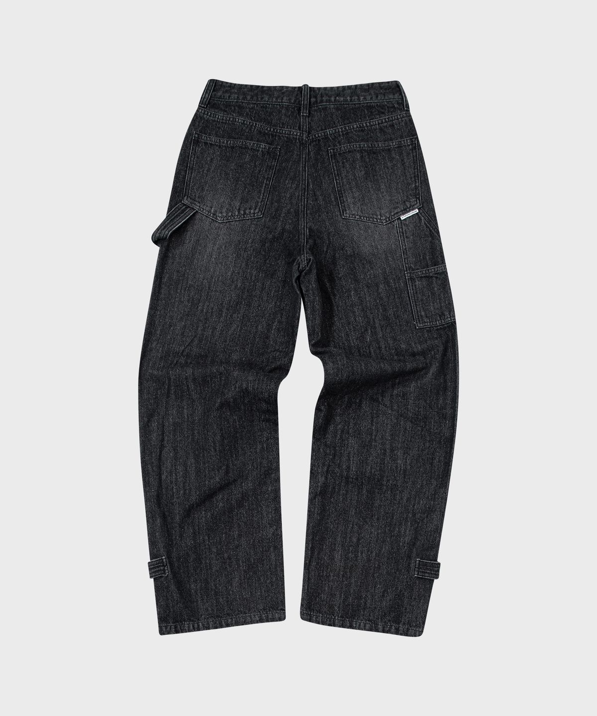 더바이닐하우스(THEVINYLHOUSE) CUT OFF DOUBLE KNEE JEANS BLACK (VH2DFUD101A)
