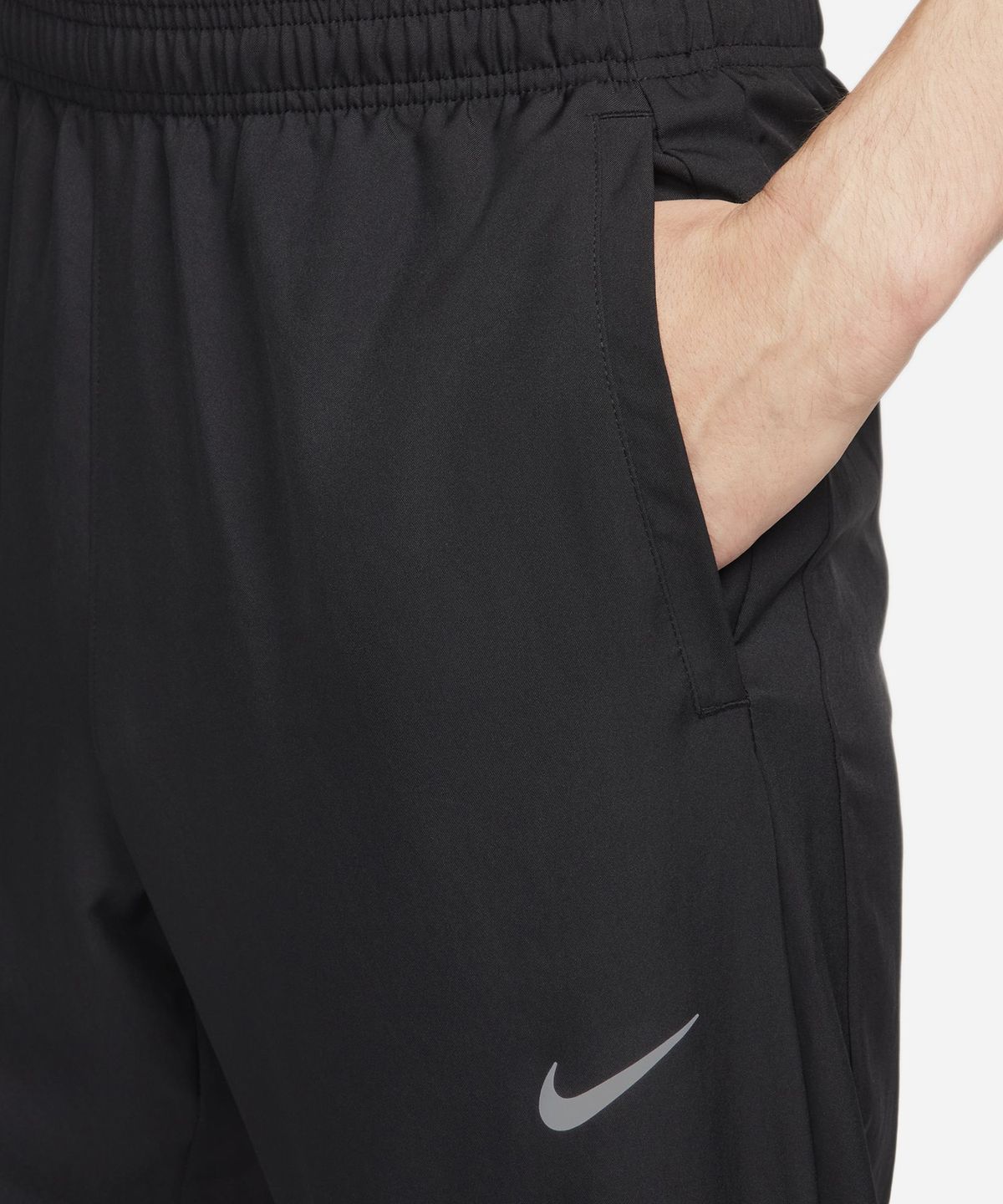 나이키(NIKE) 챌린저 드라이 핏 우븐 러닝 팬츠 M - 블랙 / FQ4781-010