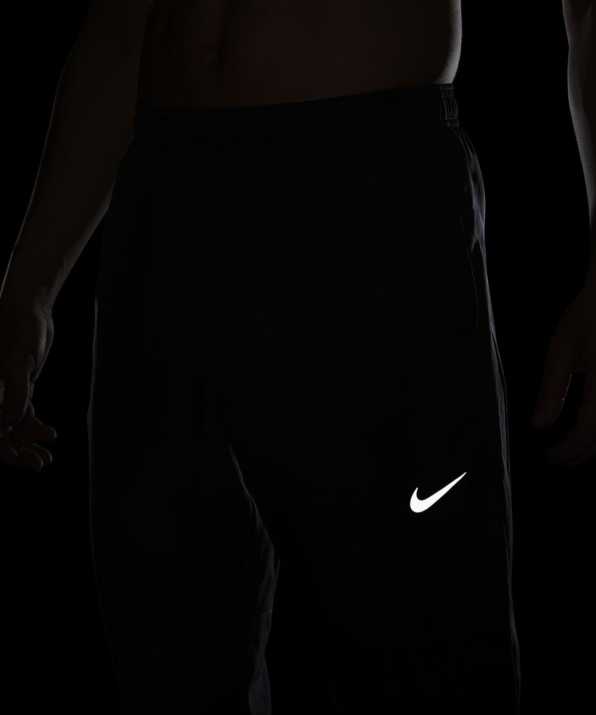나이키(NIKE) 챌린저 드라이 핏 우븐 러닝 팬츠 M - 블랙 / FQ4781-010