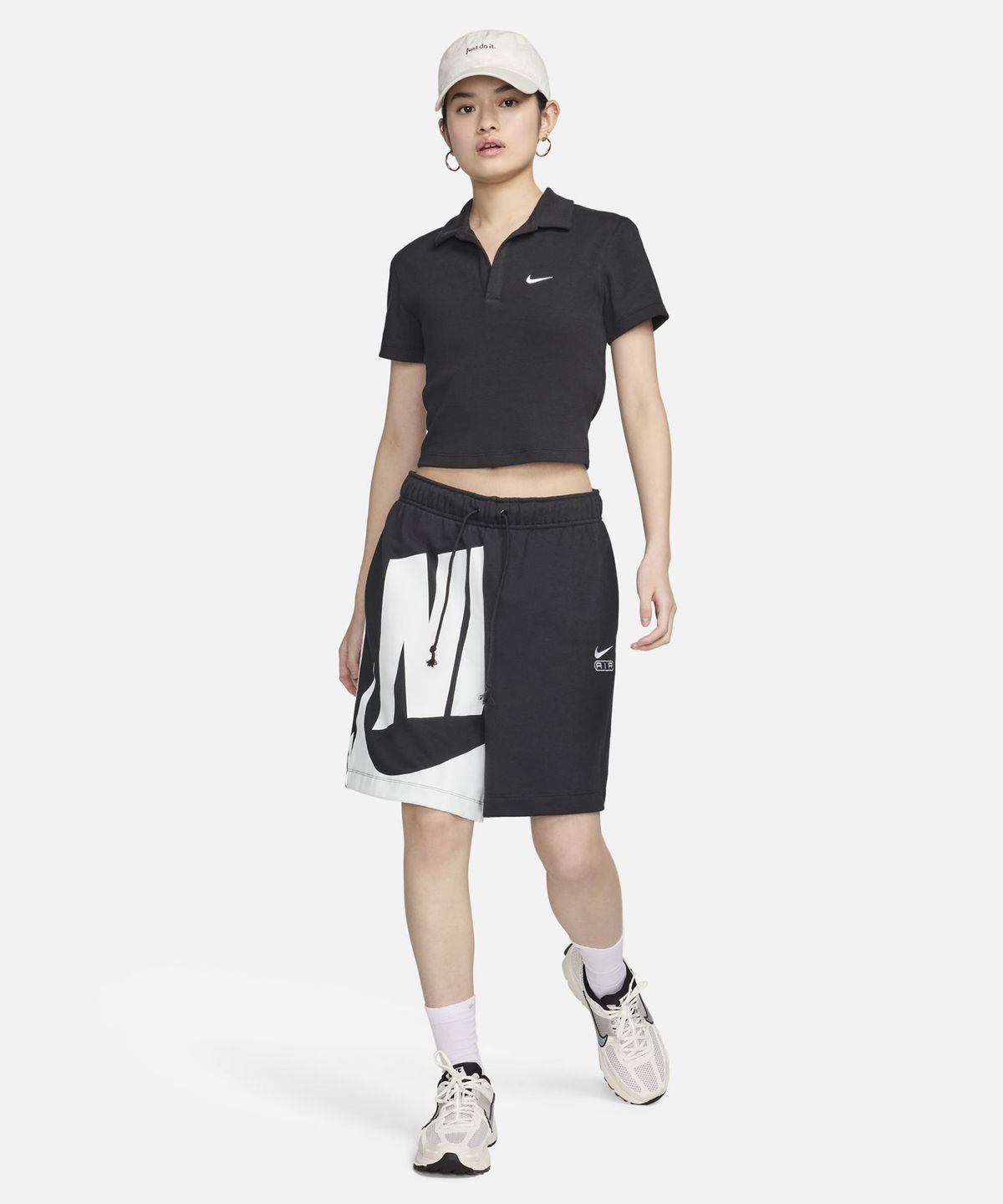 나이키(NIKE) 스포츠웨어 에센셜 반소매 폴로 탑 W - 블랙:화이트 / DV7885-010