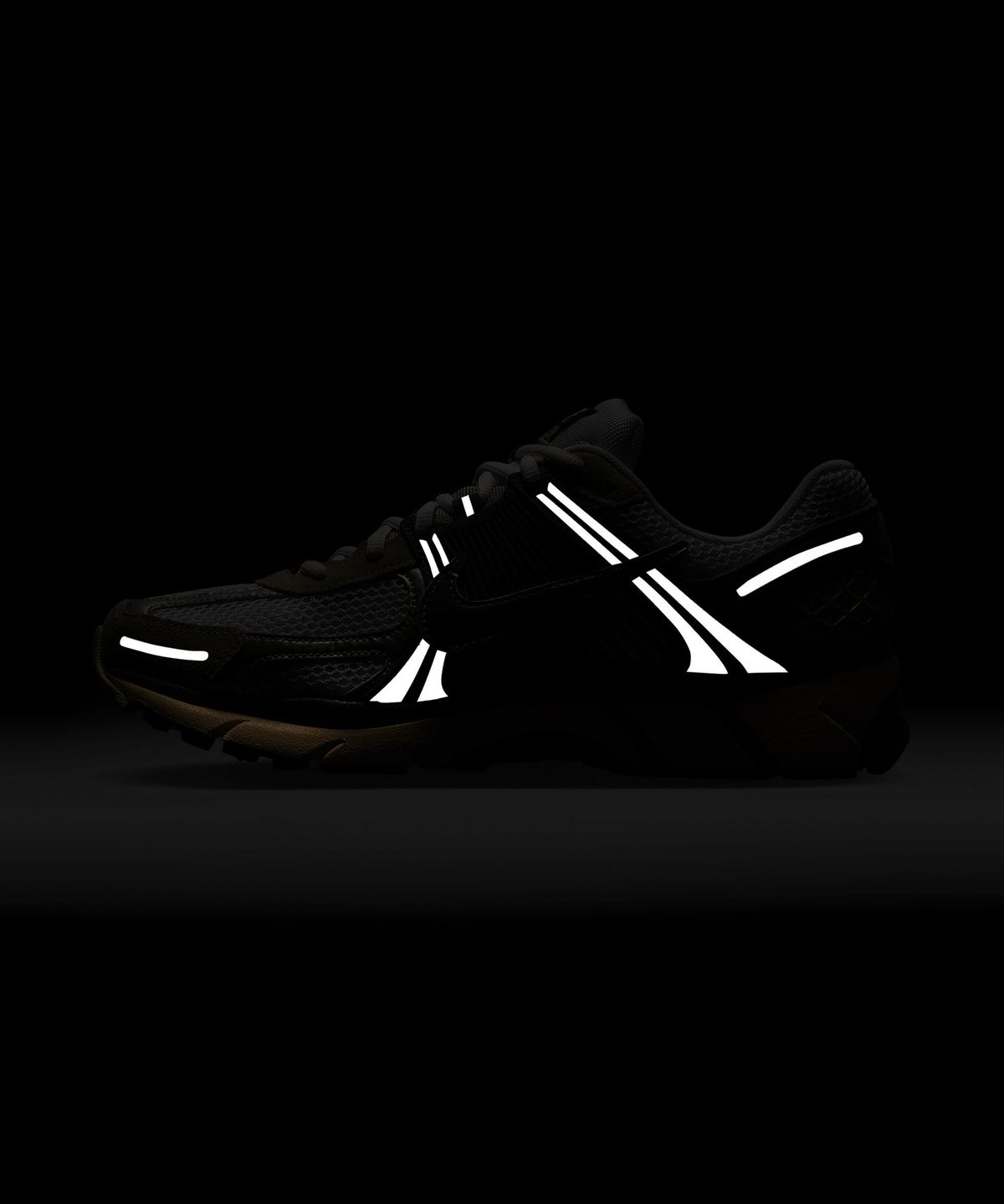 나이키(NIKE) 줌 보메로 5 M - 화이트:크림:메탈릭 플래티넘:썬더 블루 / HF4259-100