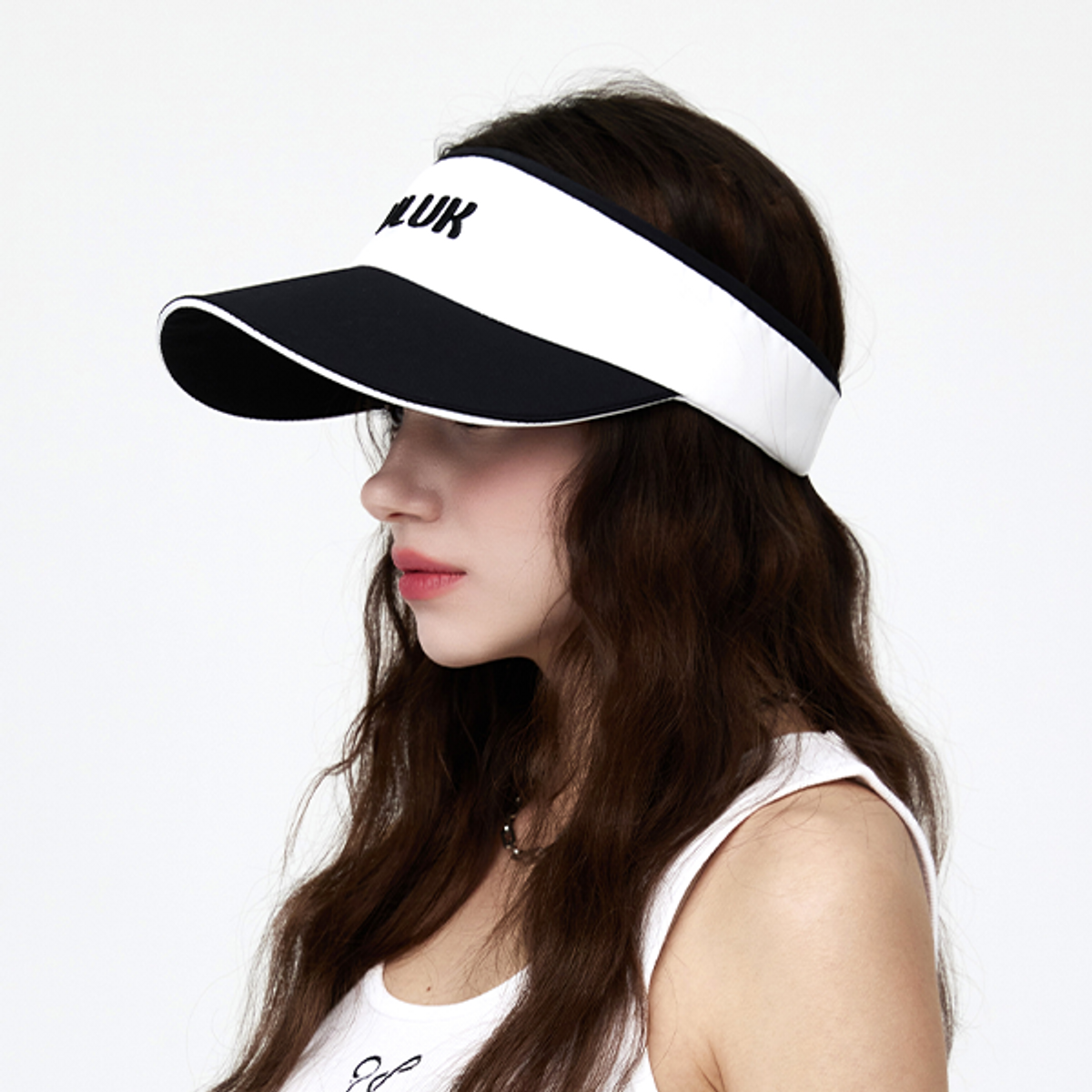 유룩(ULUK) 에션셜 볼륨자수 배색 썬캡_Black