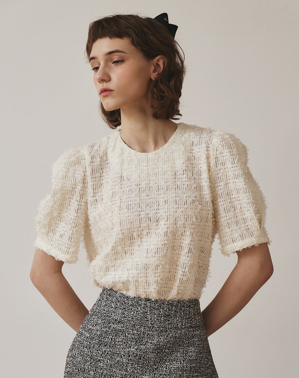 지에마르(GIEMAR) FLOWER BLOUSE IVORY/BLACK/PINK