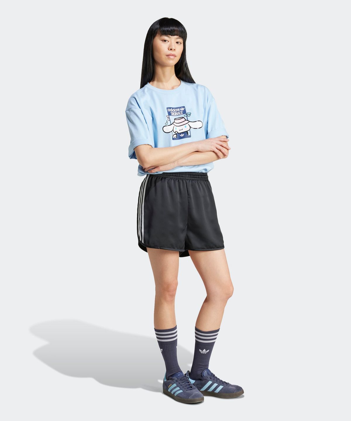 아디다스(ADIDAS) 시나모롤 오버사이즈 티셔츠 - 블루 / JF8314