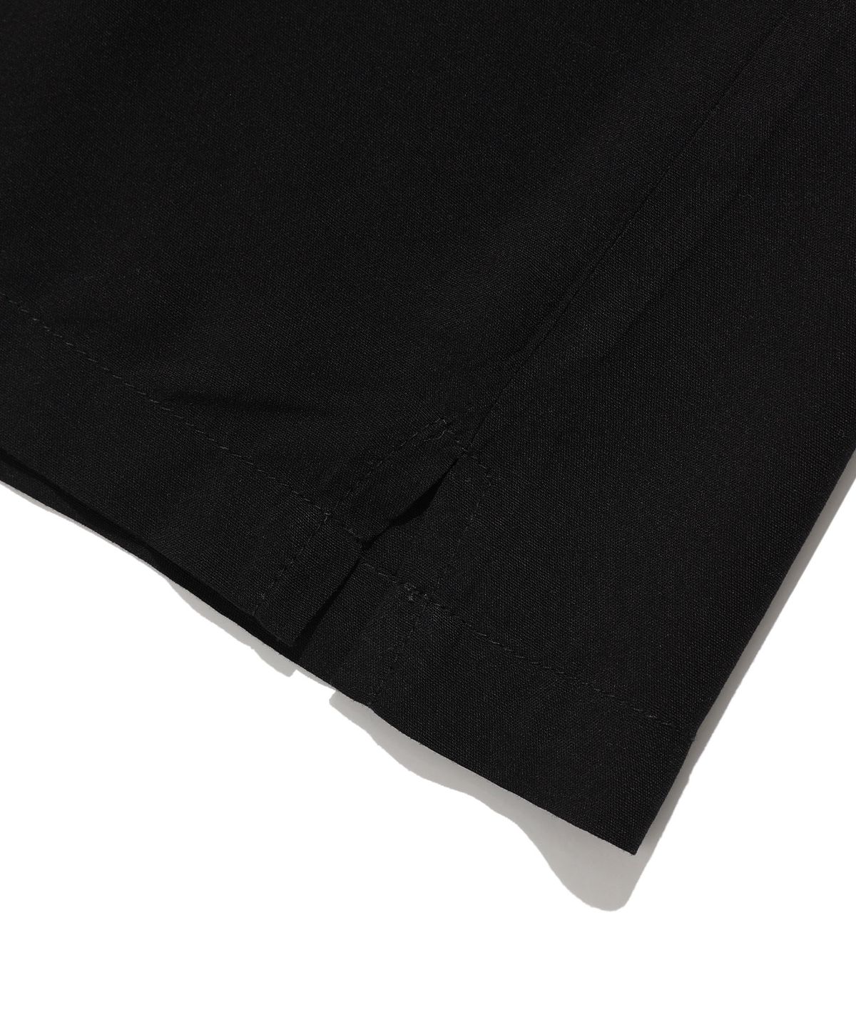이스트쿤스트(ISTKUNST) BIG TEXT HALF SHIRT_BLACK(IK2ESMW301A)