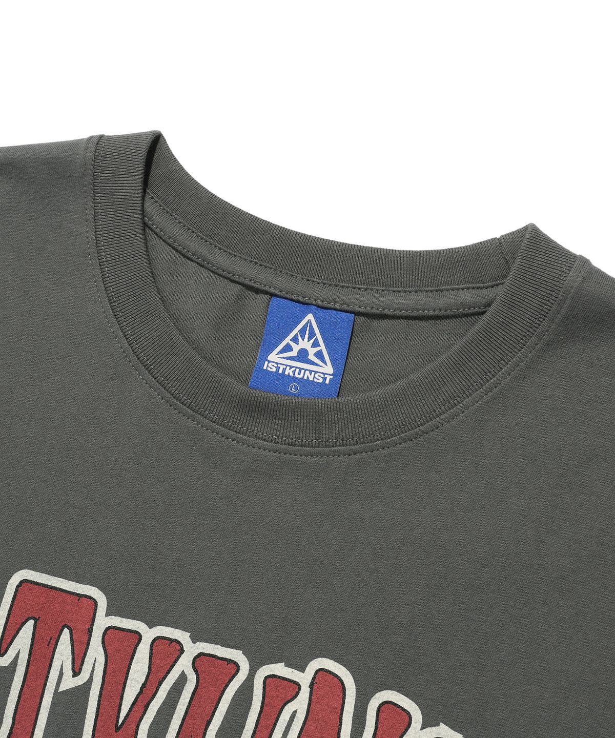 이스트쿤스트(ISTKUNST) SCENE BAND TEE_CHARCOAL(IK2EMMT510A)