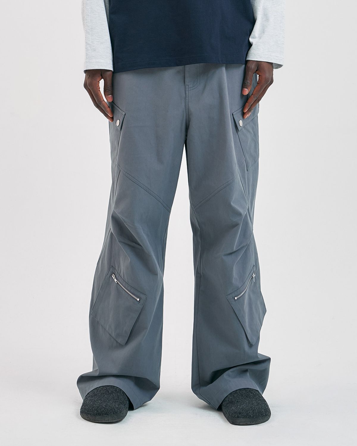 에프디알(FDR) Slant Pleats Multi Cargo Pants_Grey