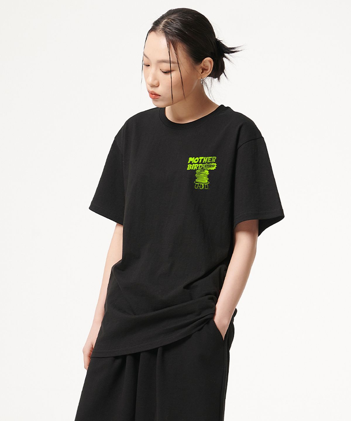 아티스트웨어(ARTISTWEAR) [ATW X 마더버드] 비지인더백 반팔티