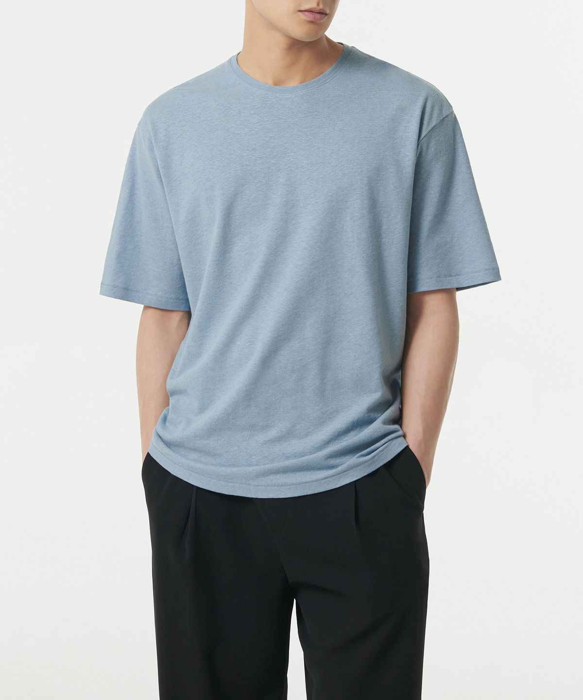 무신사 스탠다드(MUSINSA STANDARD) 린넨 블렌드 릴렉스드 크루 넥 티셔츠 [라이트 블루]