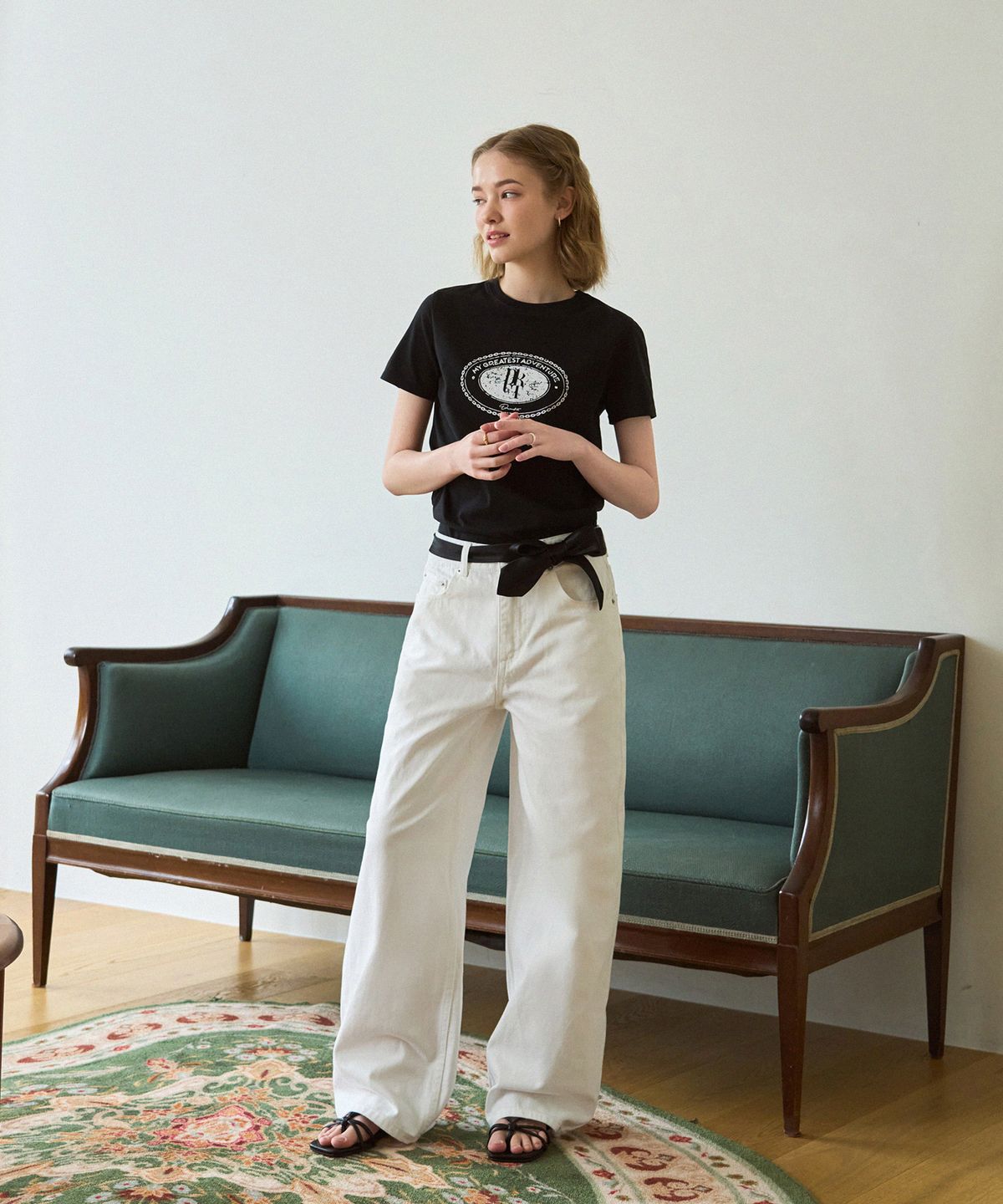 드로우핏 우먼(DRAWFIT WOMEN) 크랙 서클 크레스트 수피마 반팔 티셔츠 [BLACK]