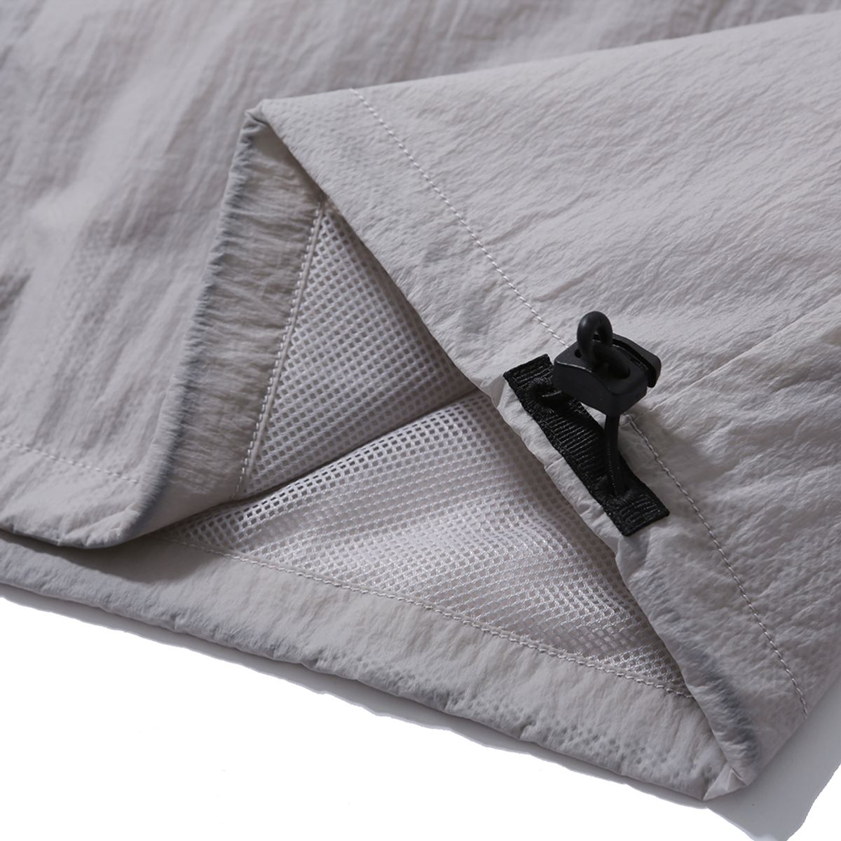 모이프(MOIF) [SS24] HOODED CROP VEST / SILVER