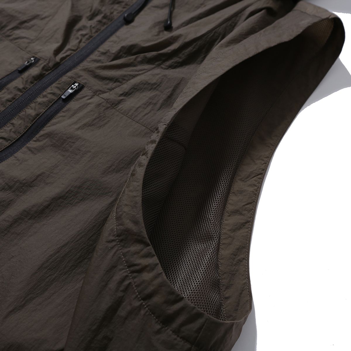 모이프(MOIF) [SS24] HOODED CROP VEST / UMBER