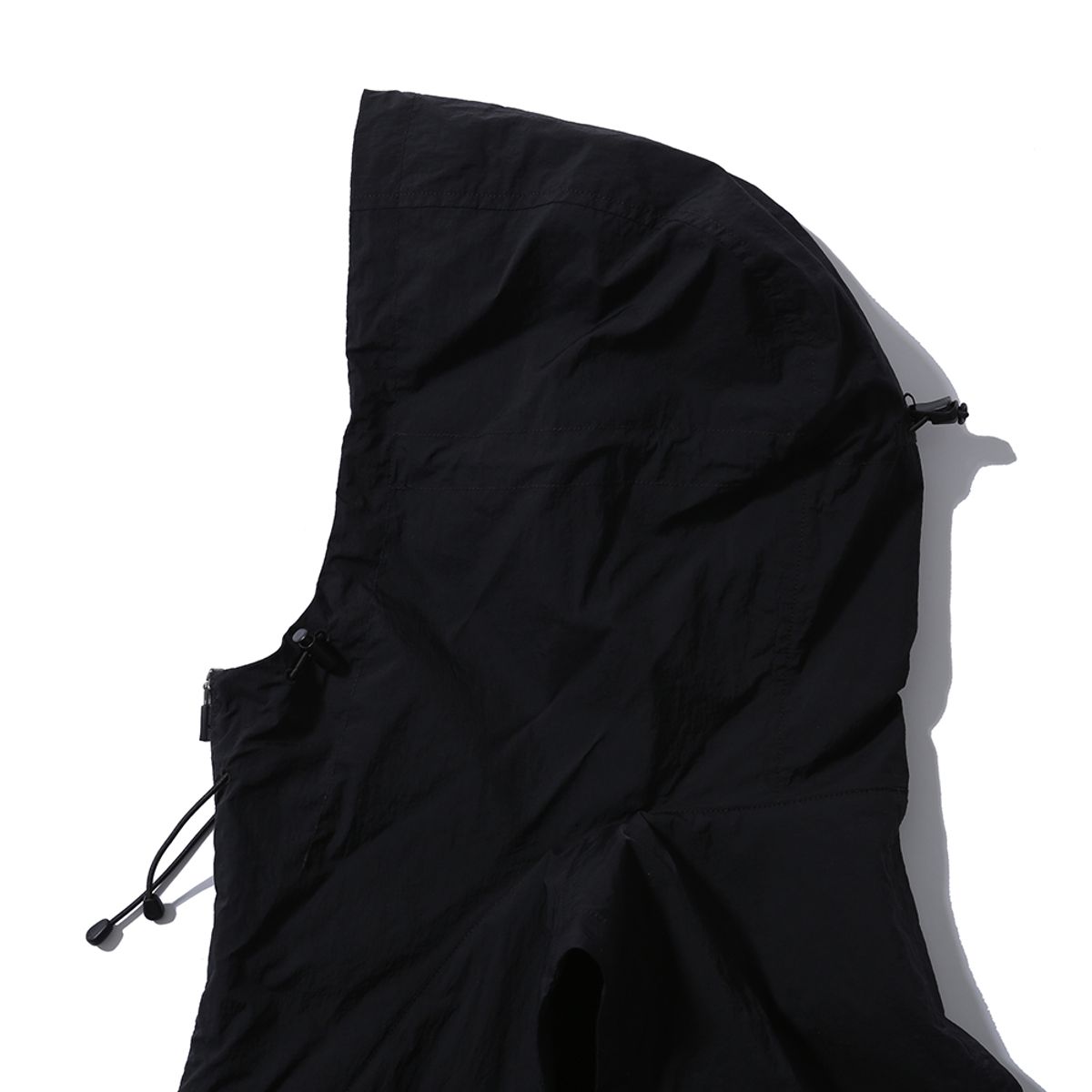 모이프(MOIF) [SS24] HOODED CROP VEST / BLACK