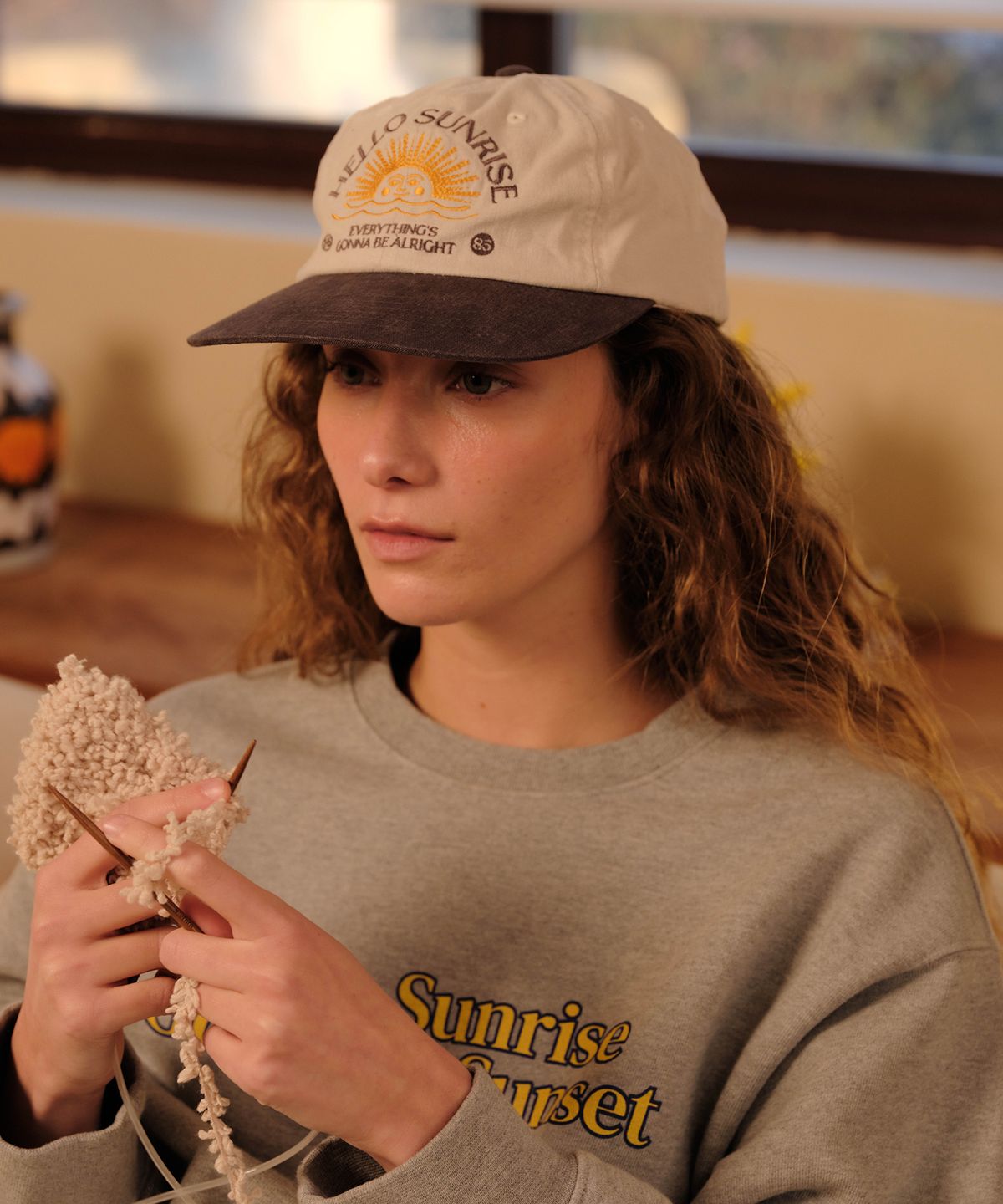 헬로 선라이즈(HELLO SUNRISE) Washed HS Arch Logo 6panel Cap_Oatmeal Beige & Charcoal