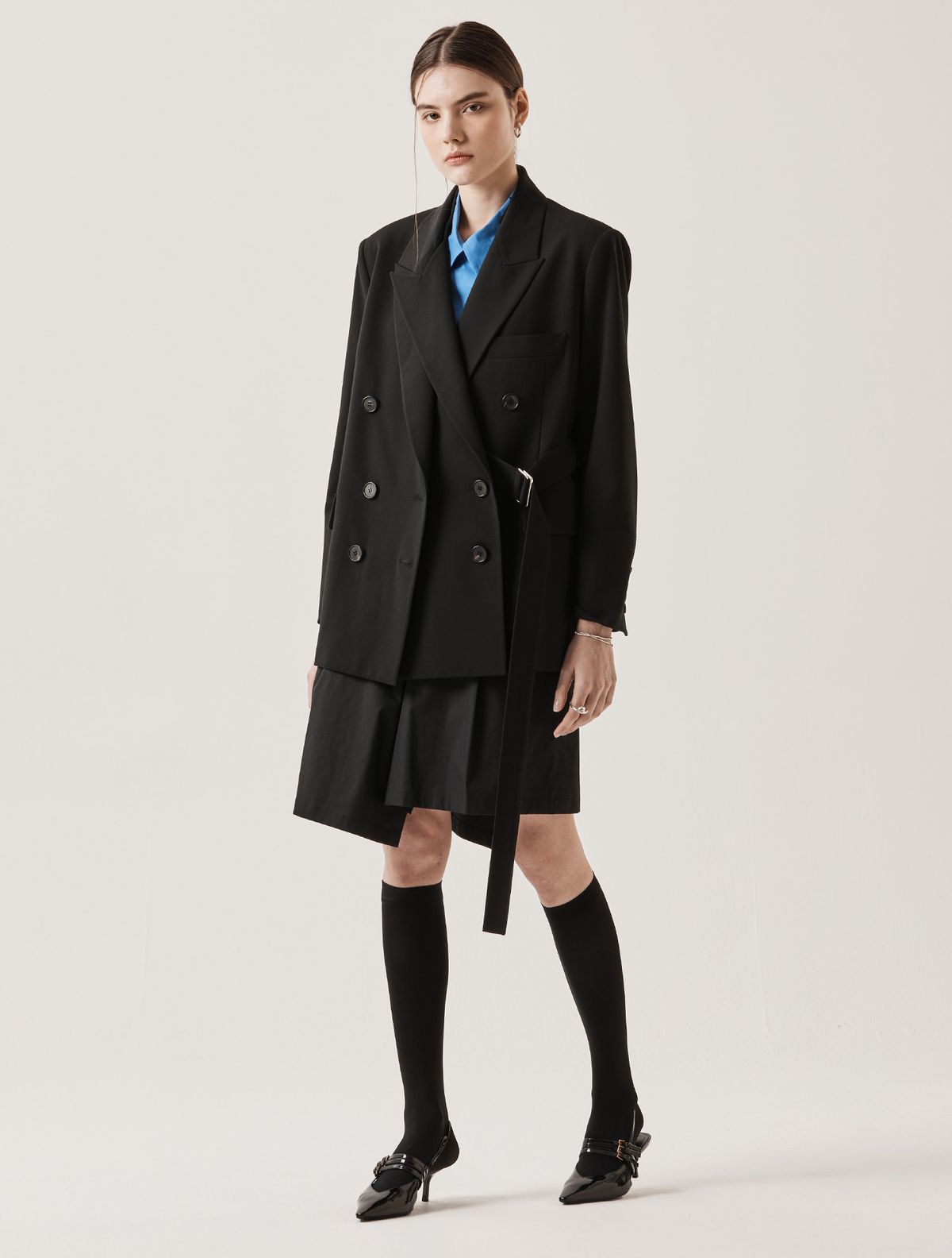르이엘(LE YIEL) Peaked Collar Belted Jacket_Black + Black Collar 피크드 카라 벨티드 자켓_블랙+블랙 카라