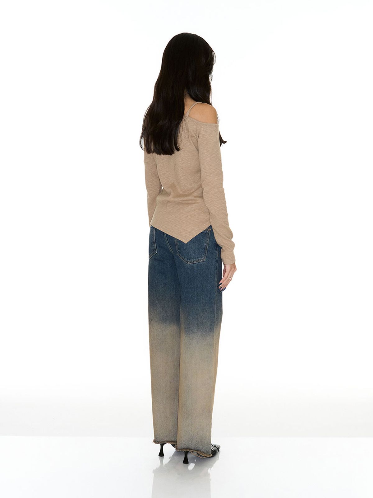 쎄쎄쎄(SETSETSET) ASYMMETRICAL BEAN BUTTON CARDIGAN BEIGE
