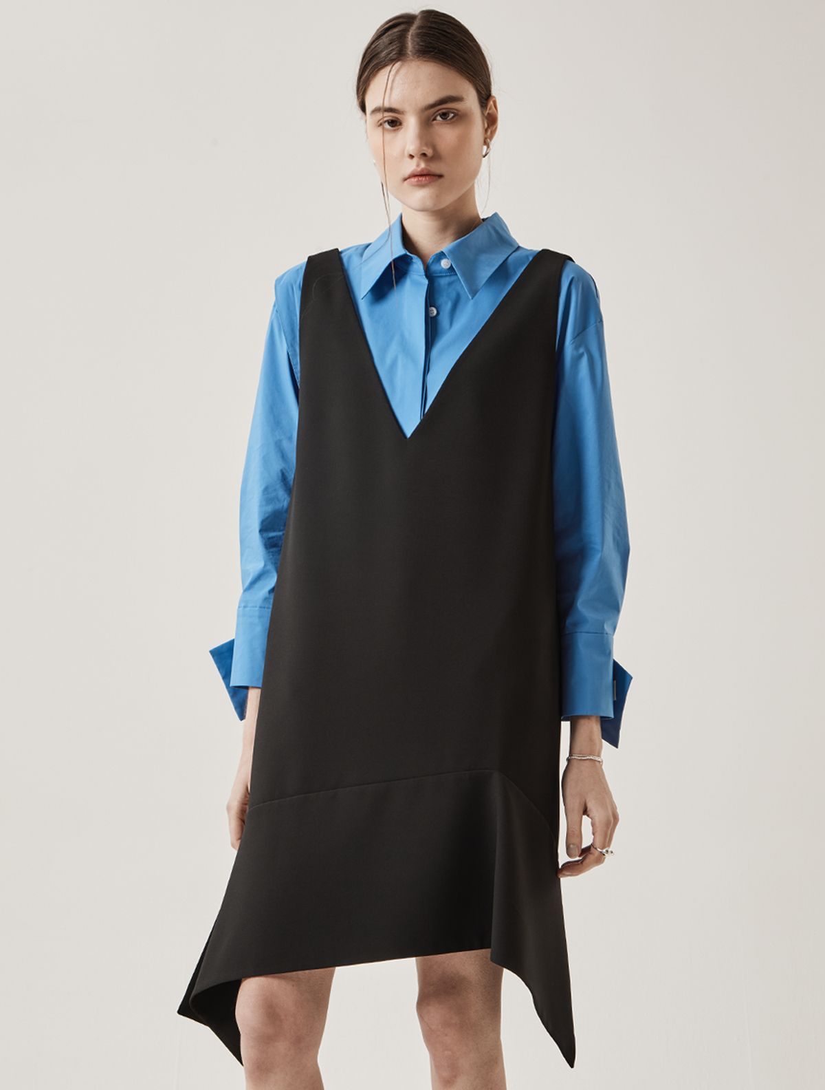 르이엘(LE YIEL) V-Neck Vest Dress_Black 브이넥 베스트 드레스_블랙