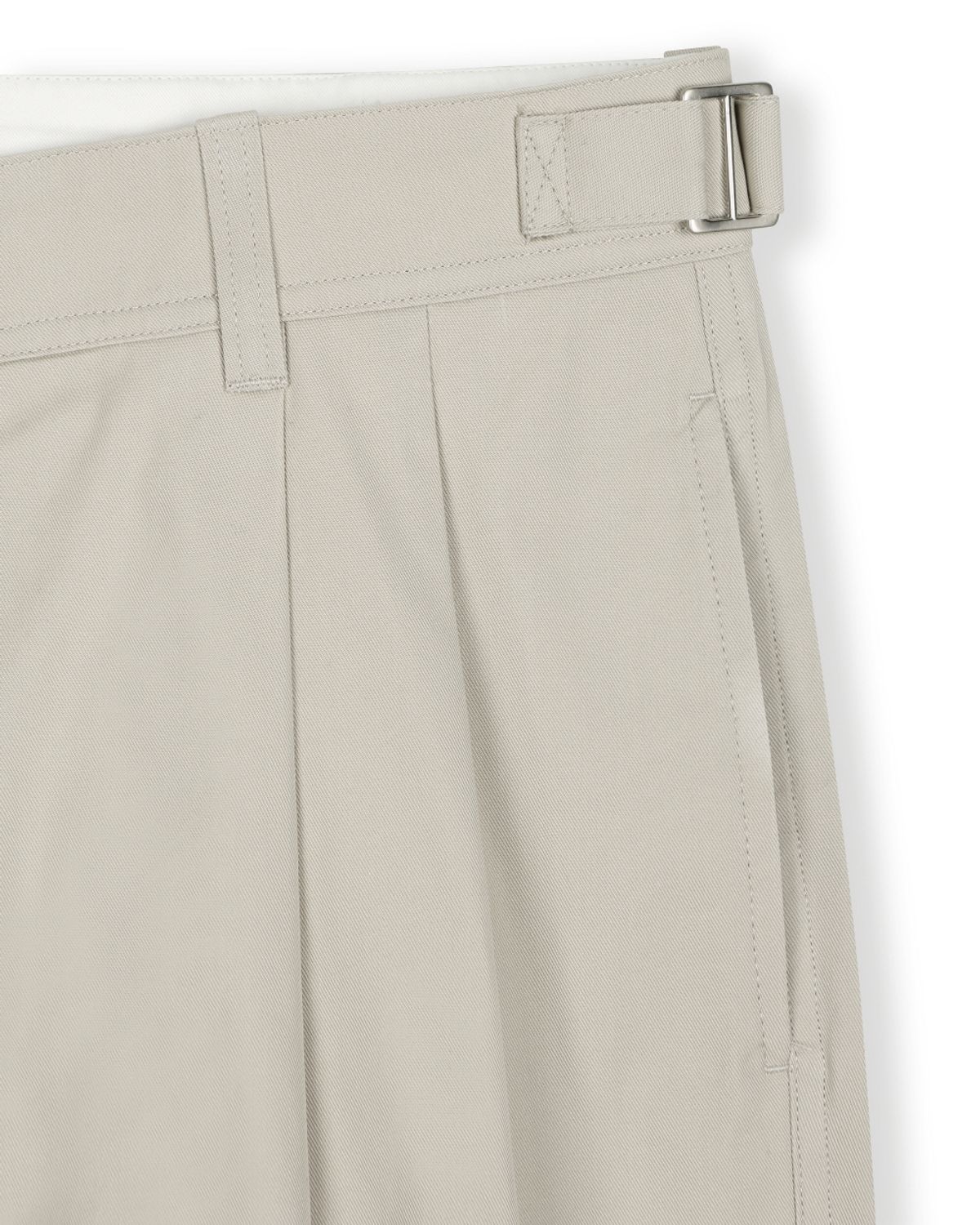 비슬로우(BESLOW) HERITAGE TWO TUCK PANTS SAND BEIGE
