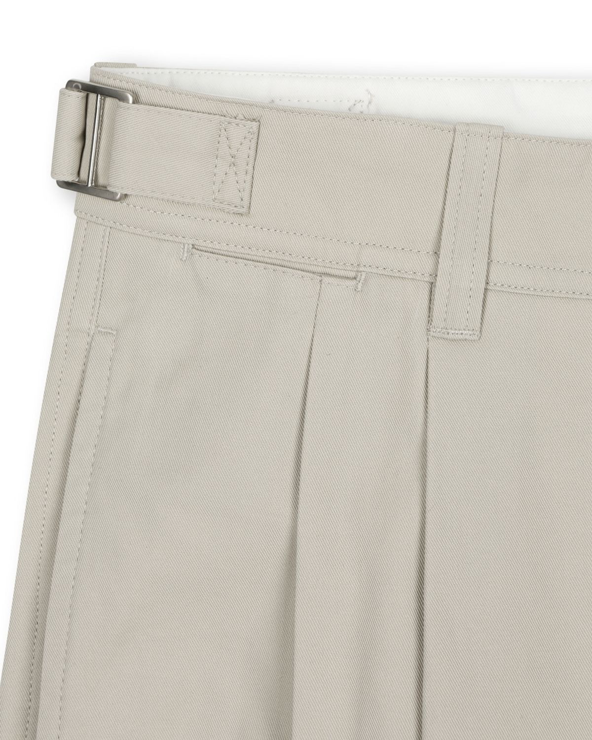 비슬로우(BESLOW) HERITAGE TWO TUCK PANTS SAND BEIGE