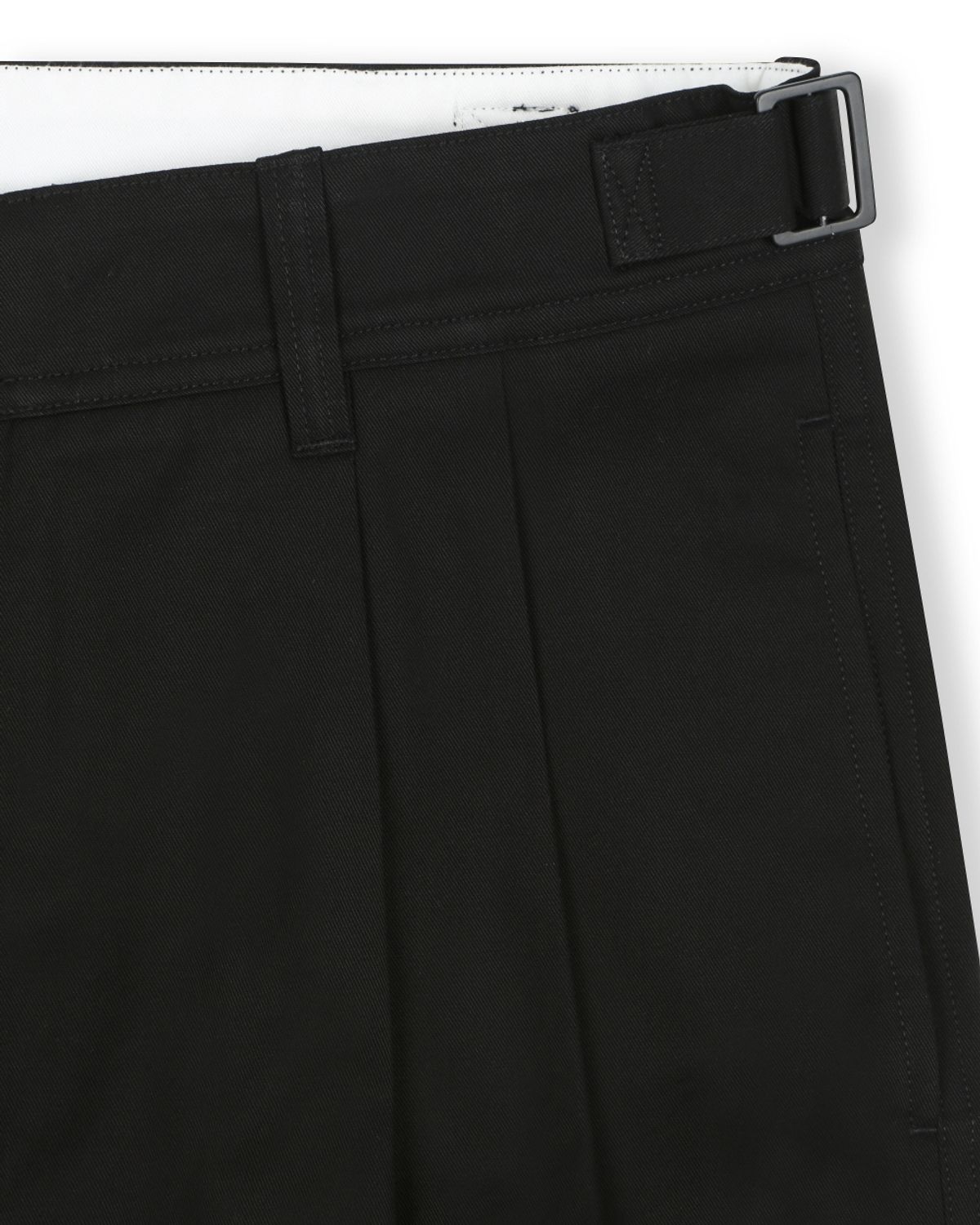 비슬로우(BESLOW) HERITAGE TWO TUCK PANTS BLACK