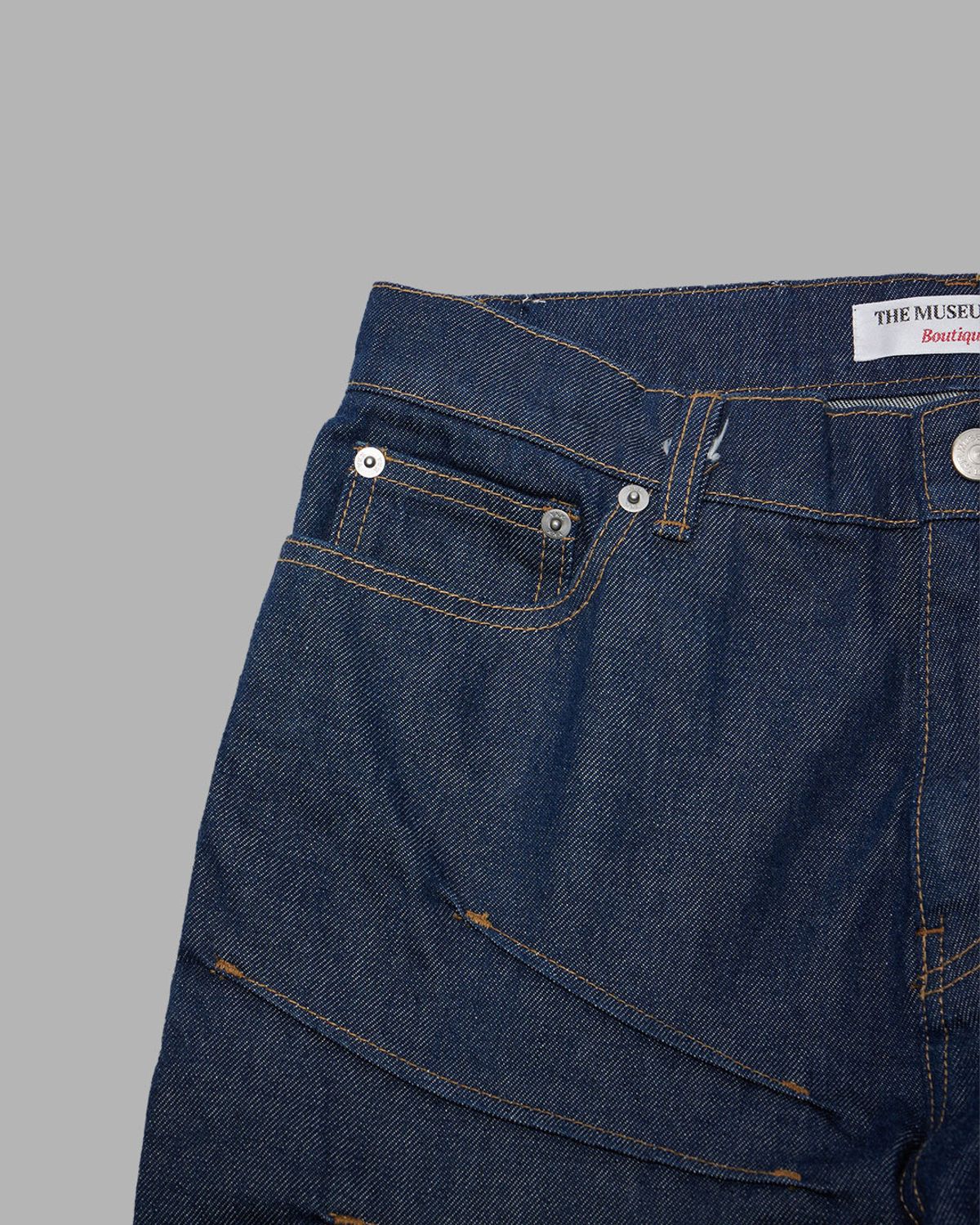 더뮤지엄비지터(THEMUSEUMVISITOR) PINTUCK DETAILED DENIM PANTS (DARK NAVY)