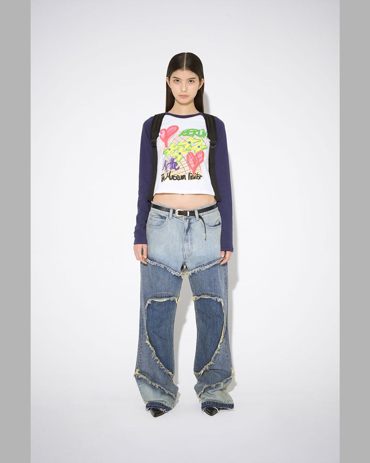 더뮤지엄비지터(THEMUSEUMVISITOR) HEART CUT-OUT DENIM PANTS (BLUE)