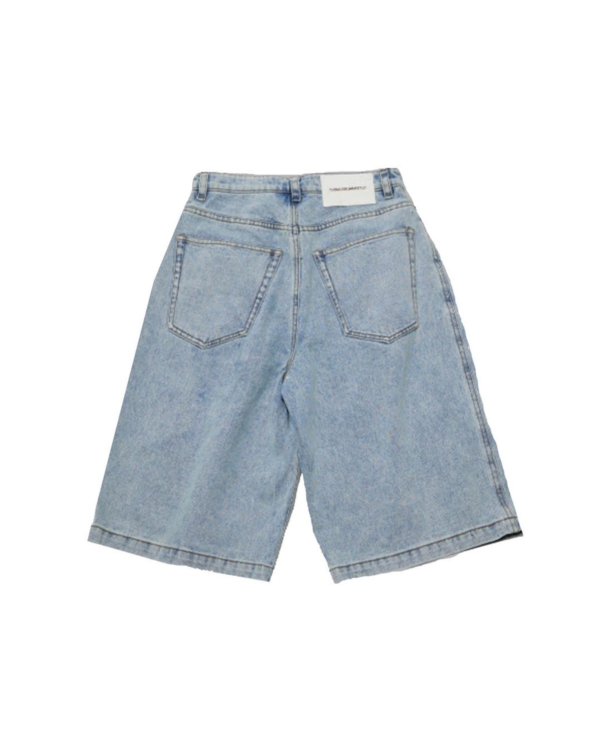 더뮤지엄비지터(THEMUSEUMVISITOR) CURVED ZIPPER DENIM SHORTS (LIGHT BLUE)
