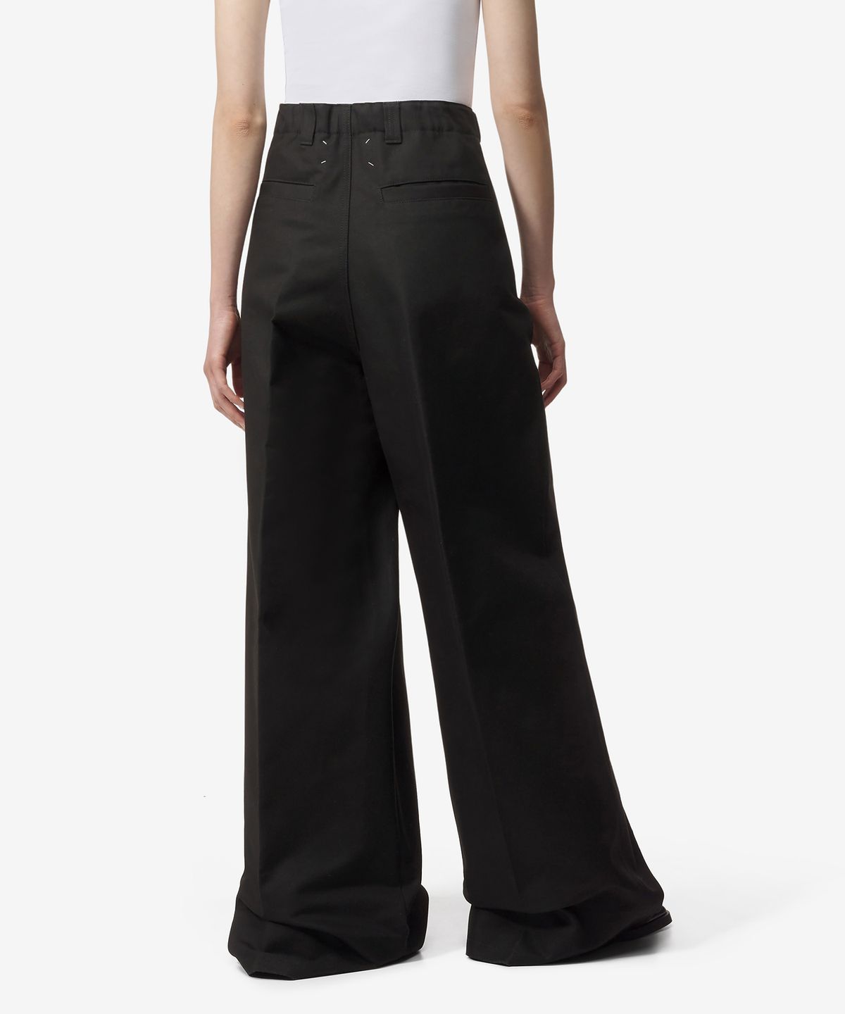 메종 마르지엘라(MAISON MARGIELA) 헤비 코튼 투 플리츠 팬츠 - 블랙 / S29KA0385M35047900