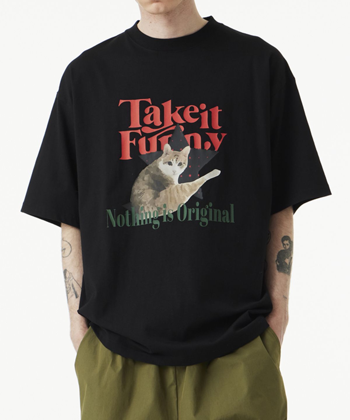 어반에이지(URBANAGE) Take it Funny Pet 오버 반팔_블랙