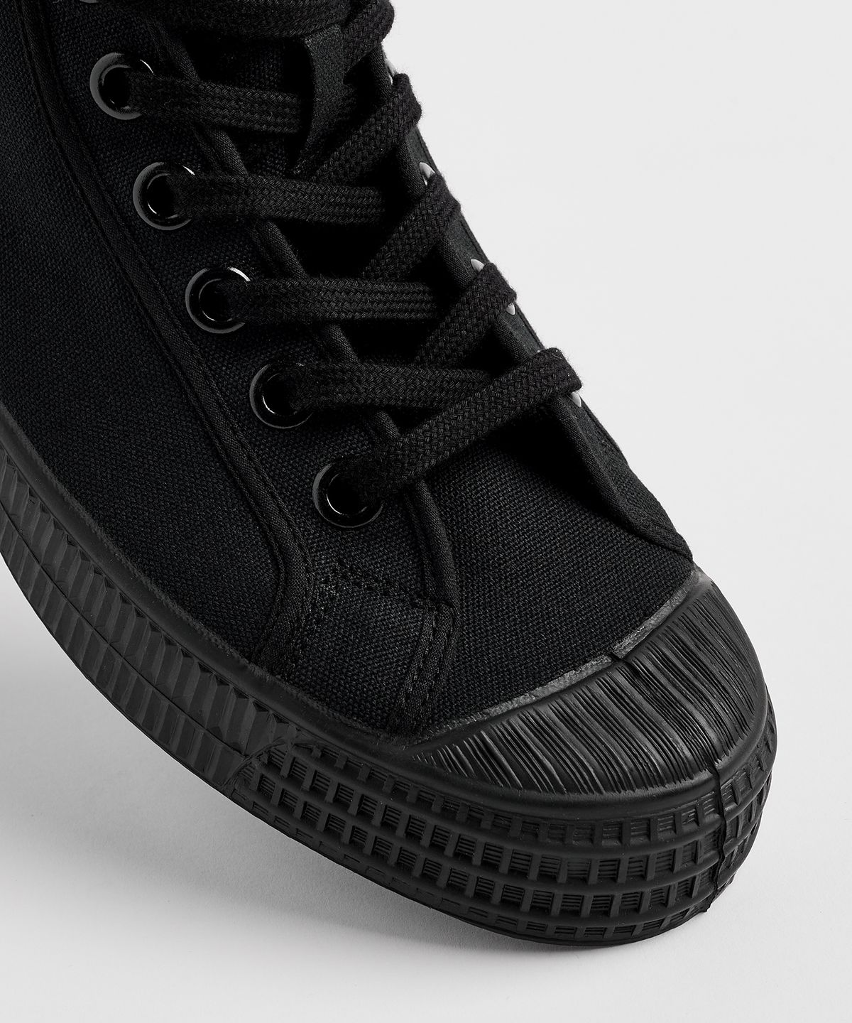 노베스타(NOVESTA) 스타 드리블 All Black