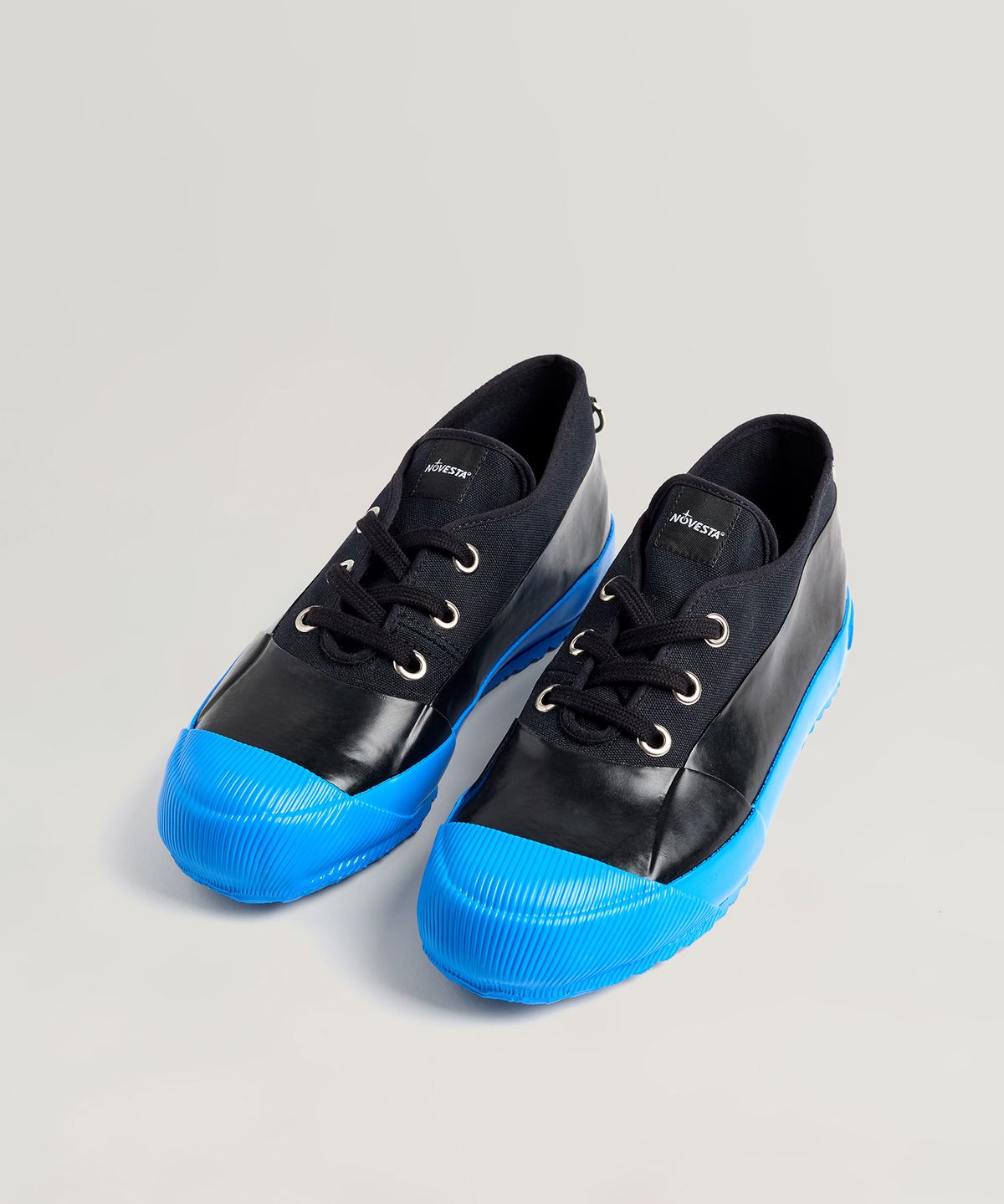 노베스타(NOVESTA) 러버 스니커즈 로우 Black/Blue